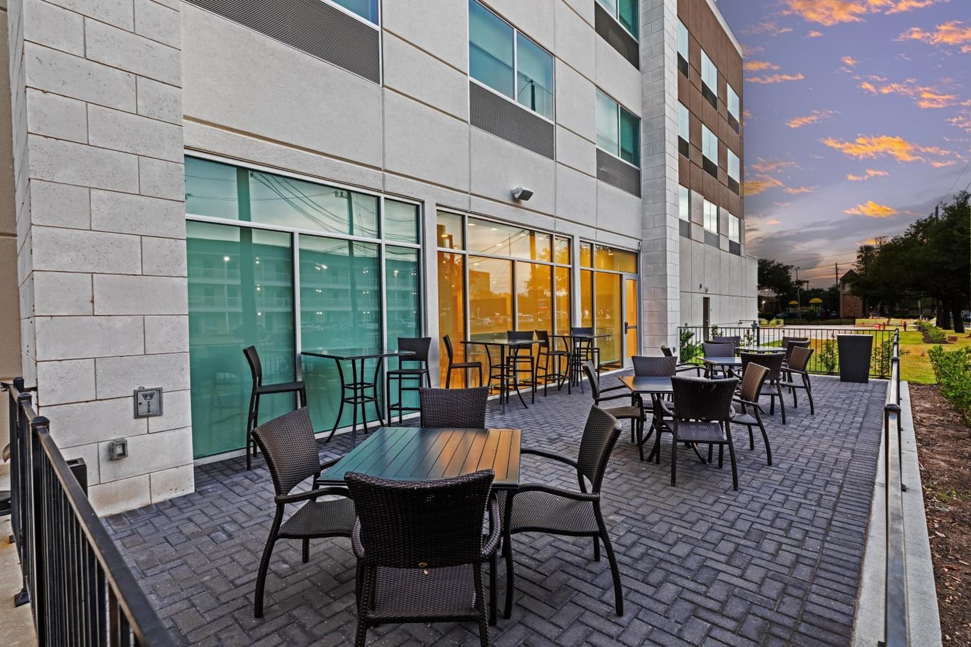 Holiday Inn Express & Suites - Stafford NW - Sugar Land by IHG gallery photo in Stafford, TX — image 5