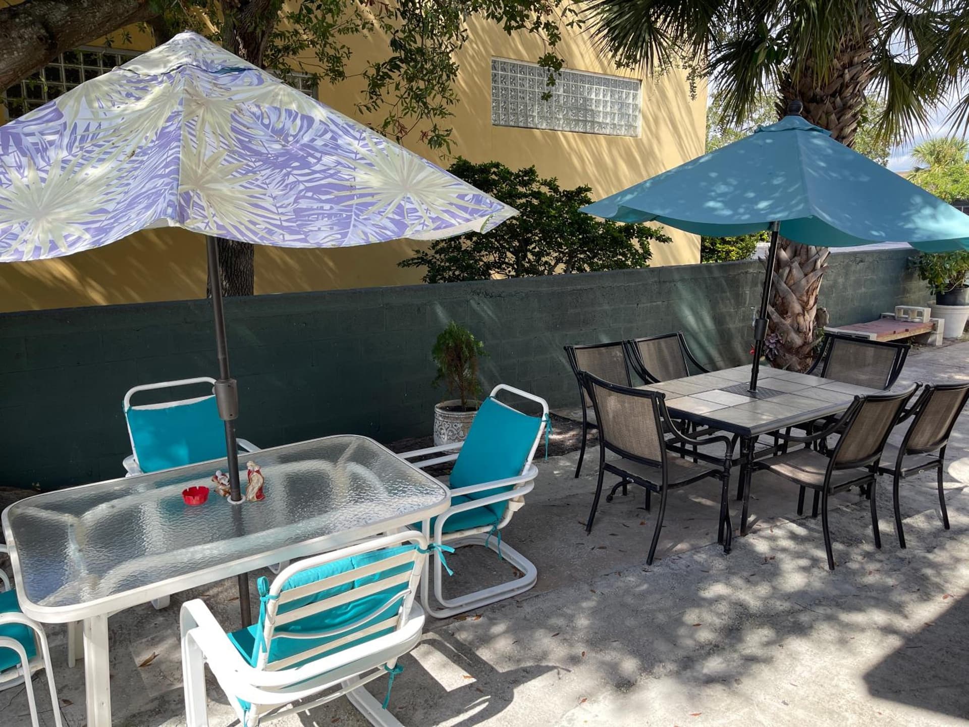 2BR Comfortable Downtown House Near Beach and More interior in West Palm Beach, FL — gallery photo 2