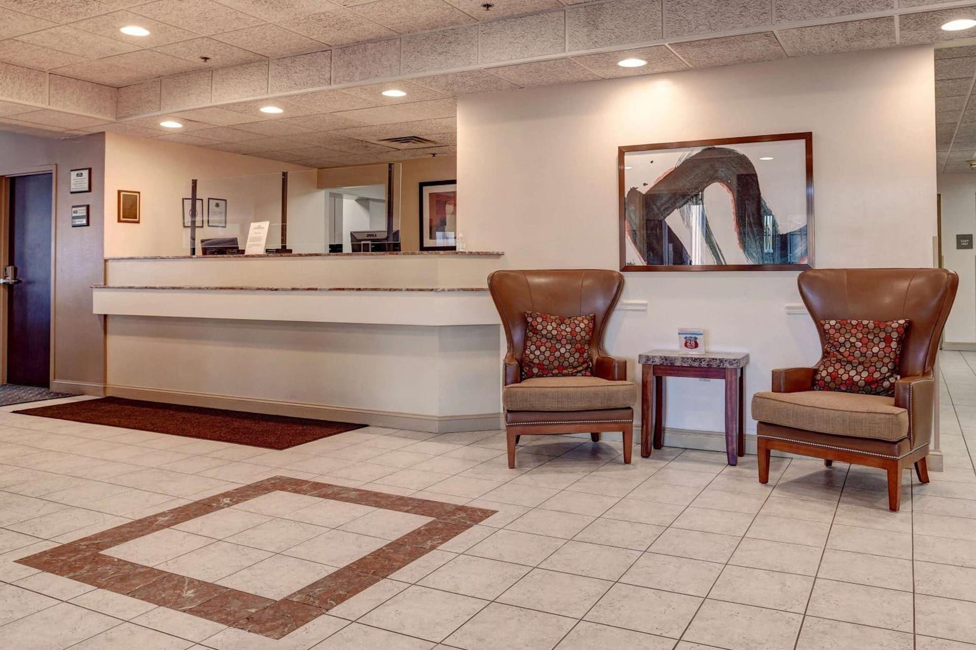 Howard Johnson by Wyndham Amherst Hadley interior in Amherst — gallery photo 2