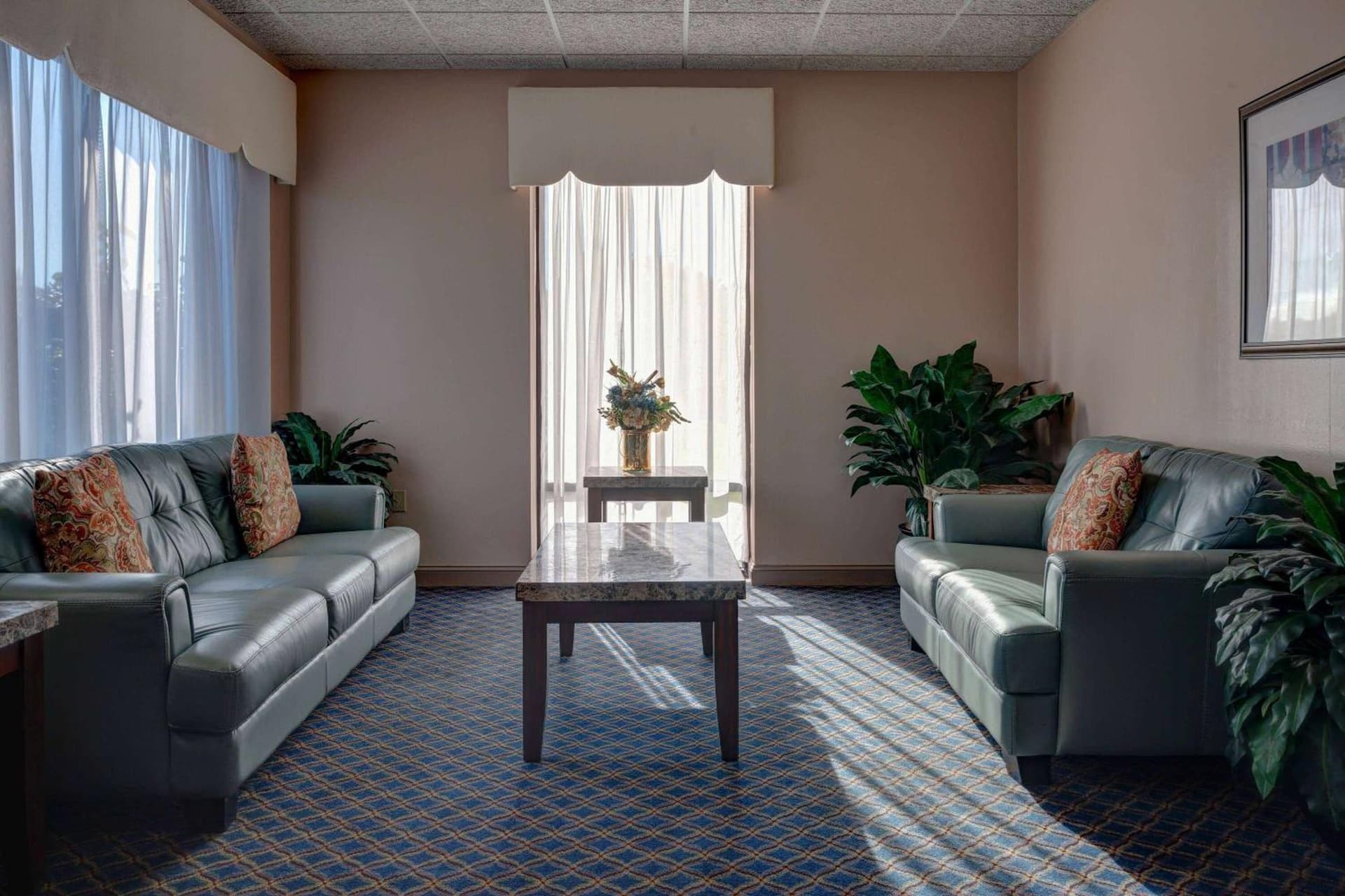 Howard Johnson by Wyndham Amherst Hadley property views in Amherst — gallery photo 3
