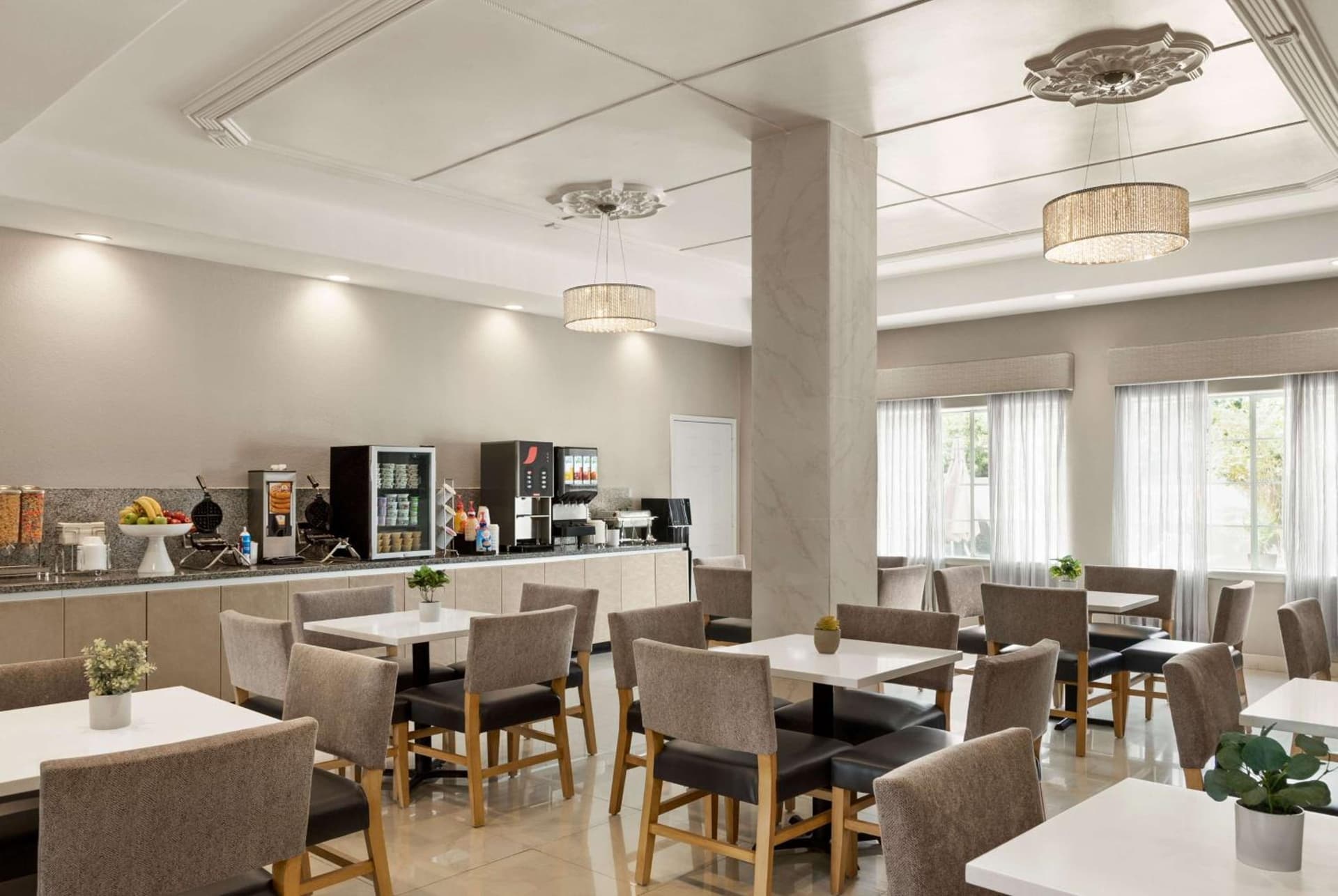 La Quinta by Wyndham Brownsville North gallery photo in Brownsville, TX — image 24