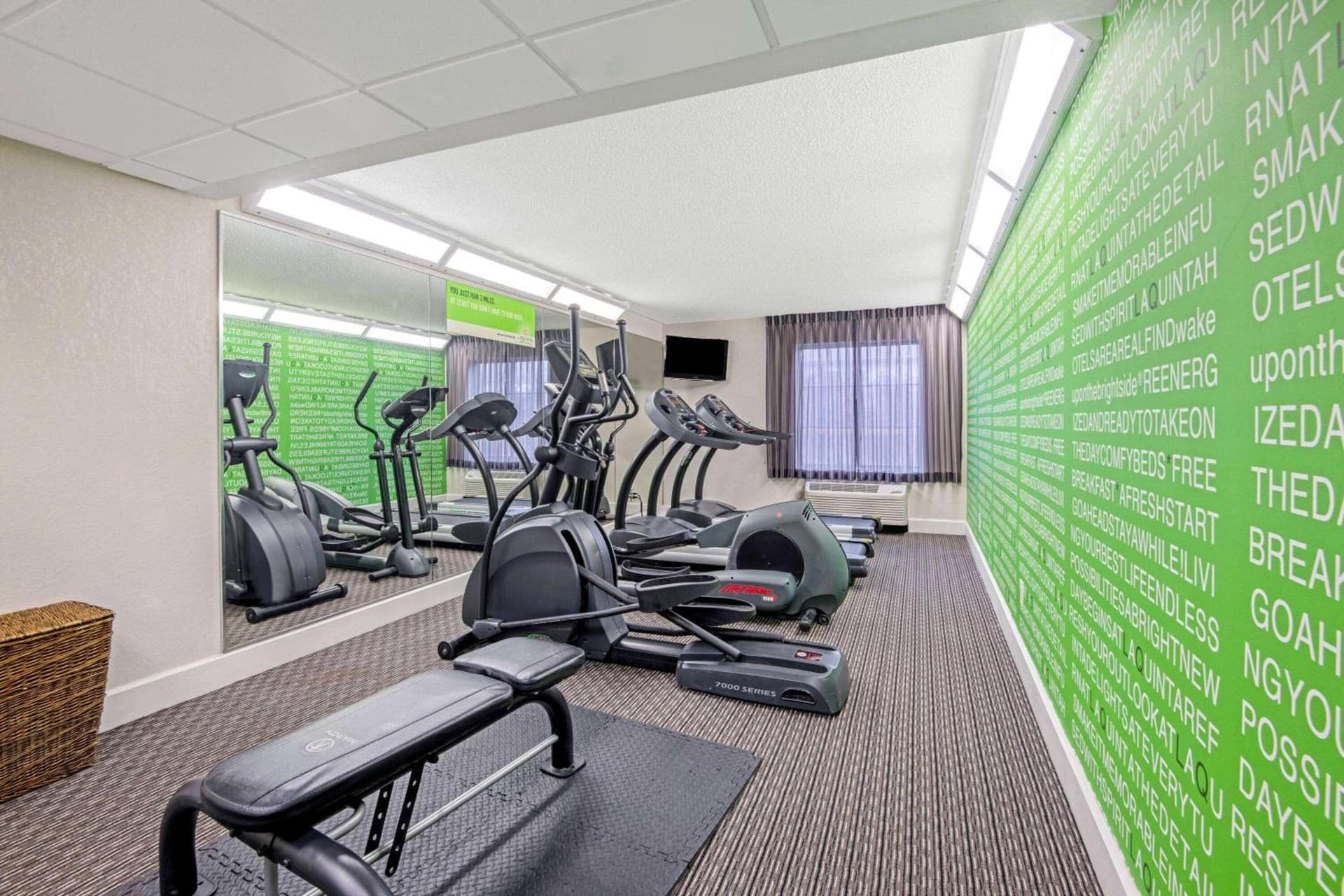 La Quinta by Wyndham San Antonio Airport gallery photo in San Antonio, TX — image 9