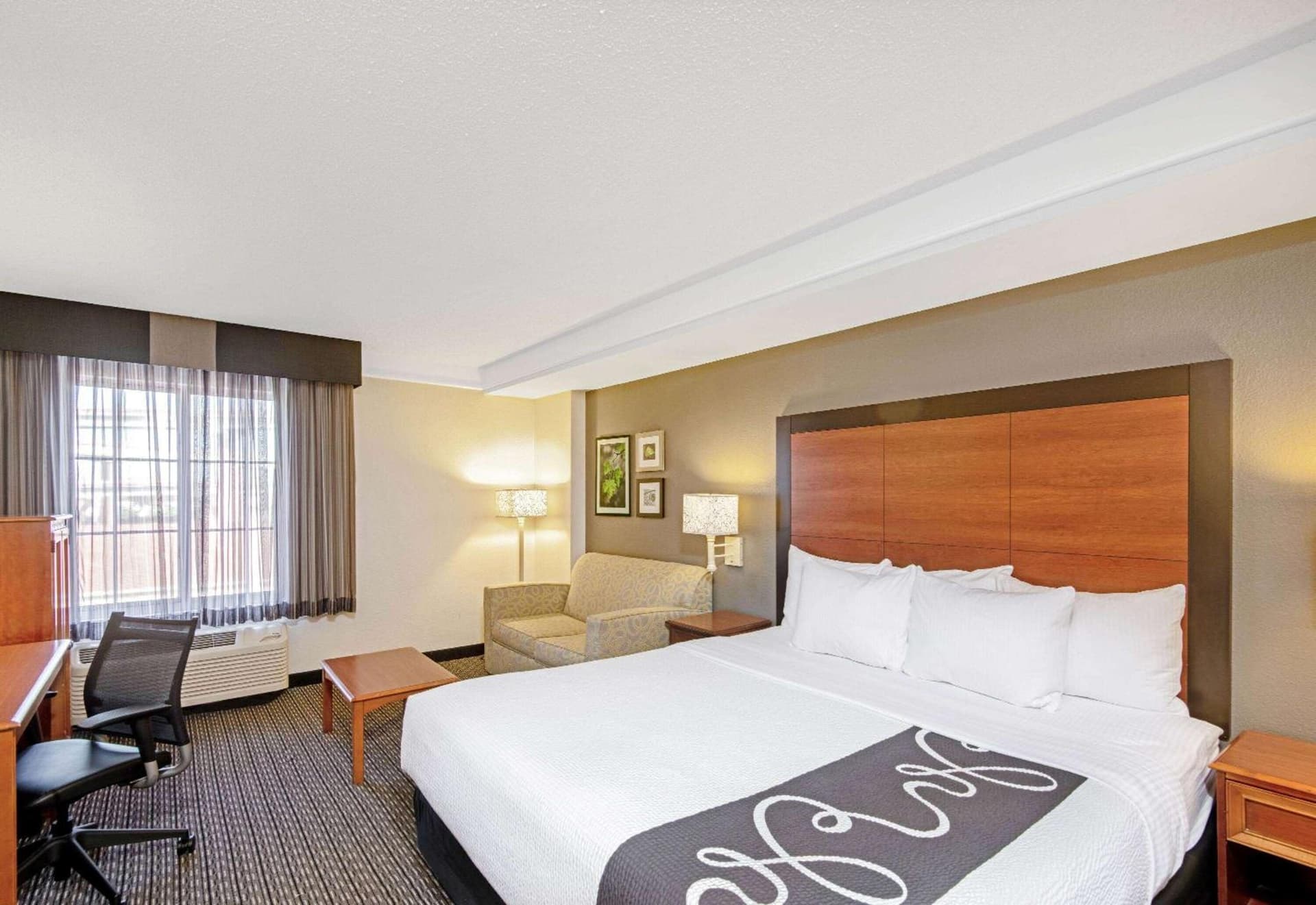 La Quinta by Wyndham San Antonio Airport gallery photo in San Antonio, TX — image 7