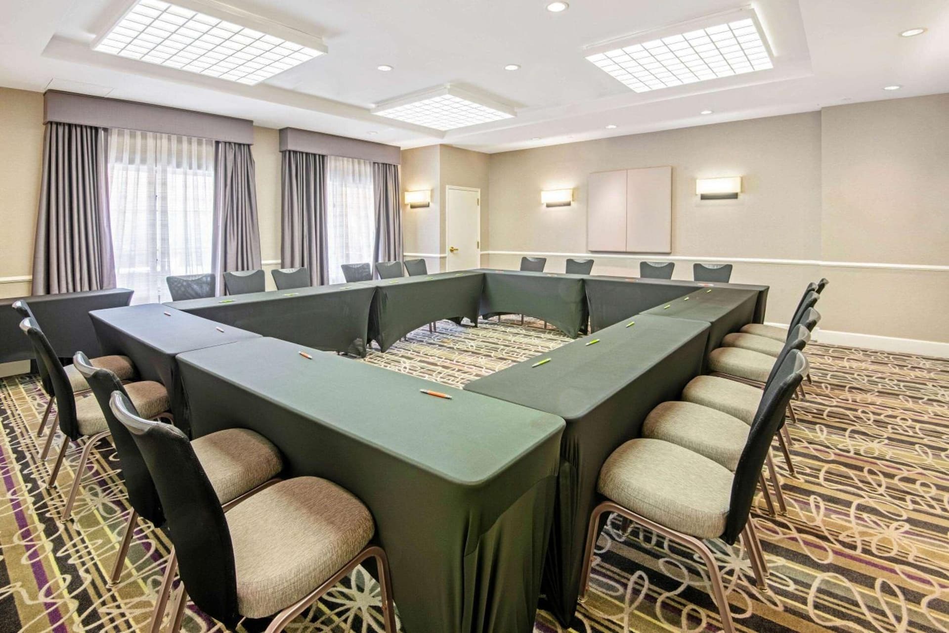 La Quinta by Wyndham San Antonio Airport gallery photo in San Antonio, TX — image 26