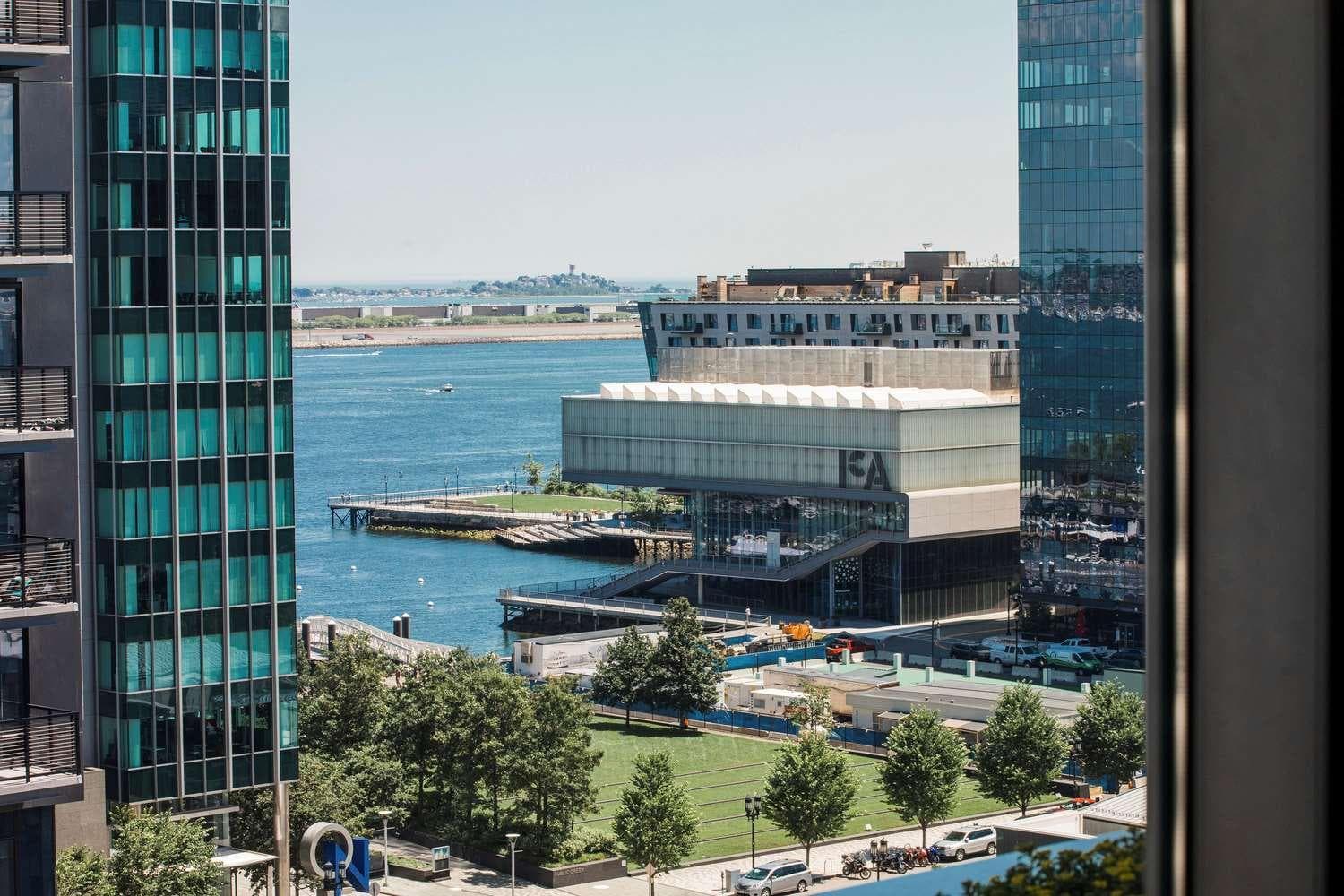 YOTEL Boston gallery photo in Boston, MA — image 12