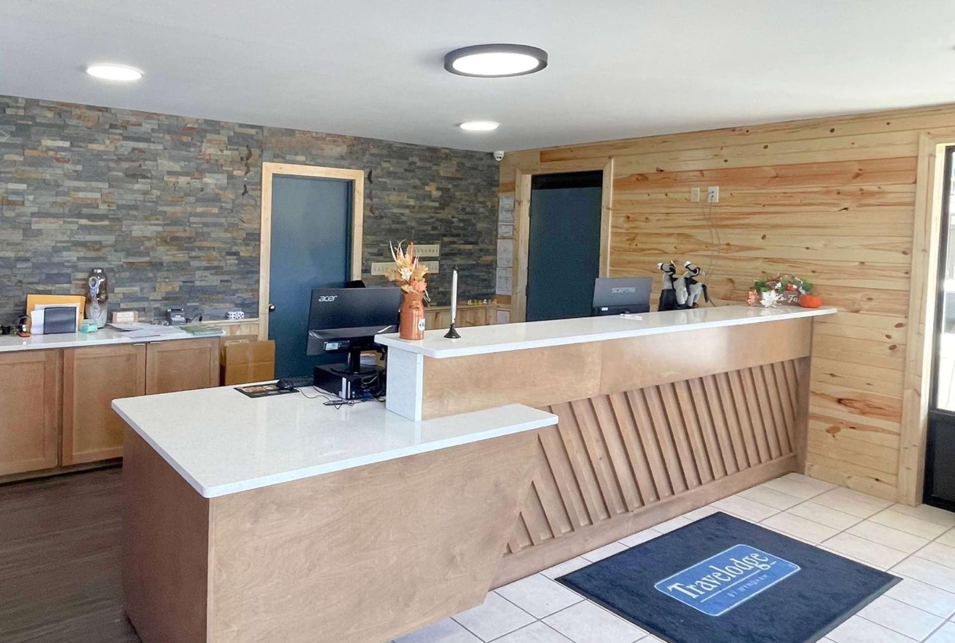 Travelodge by Wyndham Pigeon Forge Dollywood Lane property views in Pigeon Forge, TN — gallery photo 3