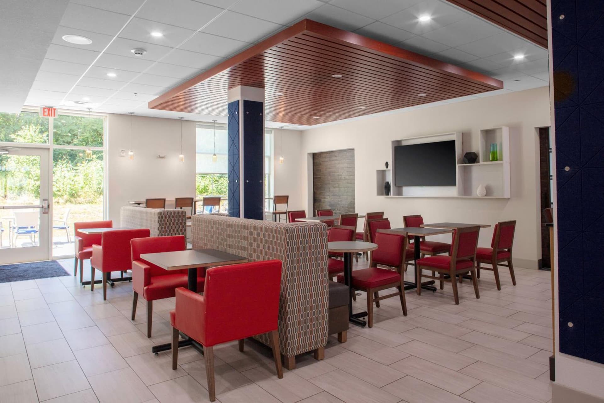 Holiday Inn Express - Wells-Ogunquit-Kennebunk by IHG gallery photo in Wells — image 24