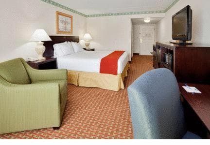 Holiday Inn Express Hotel & Suites Easton by IHG property views in Easton, PA — gallery photo 3