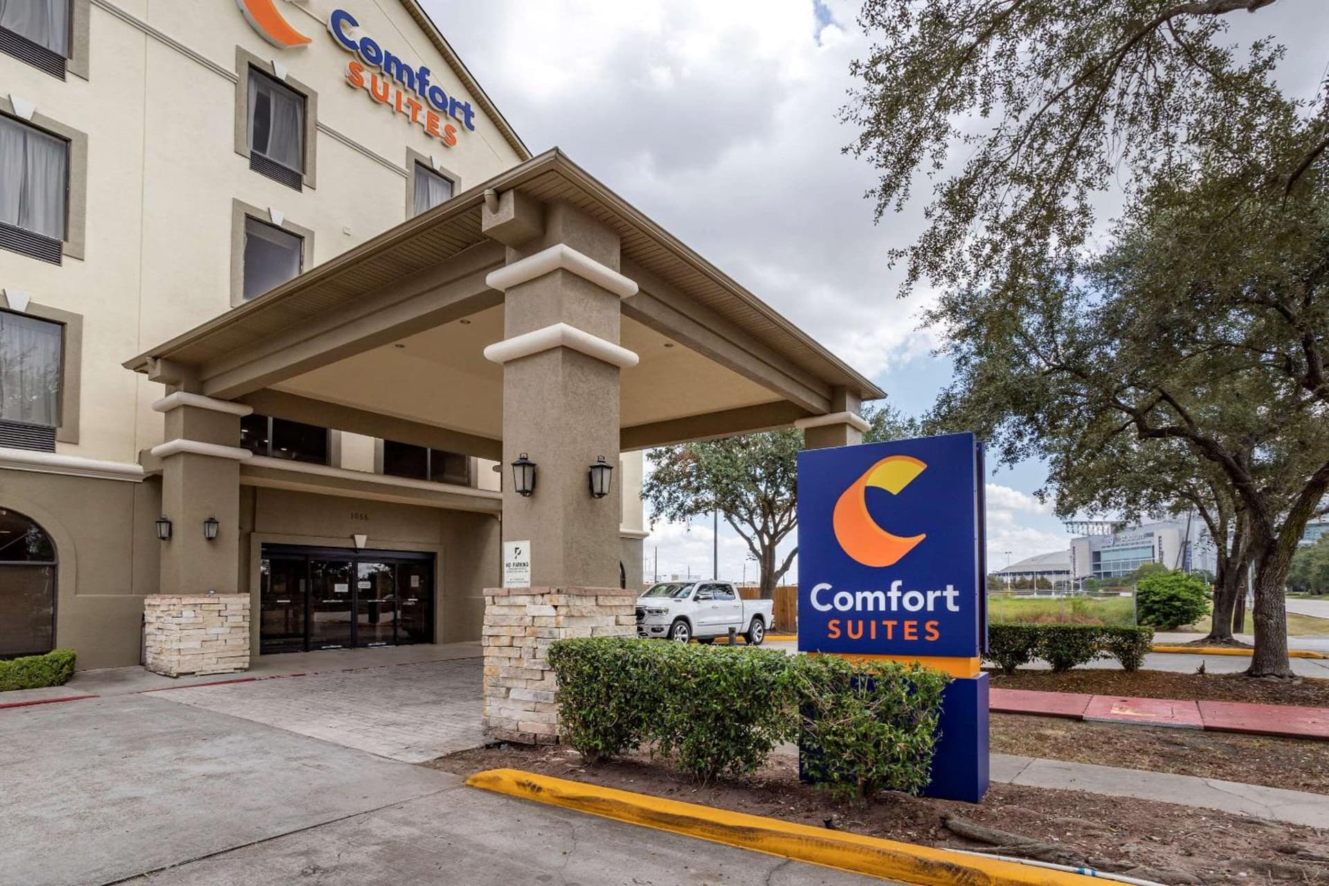 Comfort Suites Houston near Medical Center- NRG Stadium interior in Houston, TX — gallery photo 2