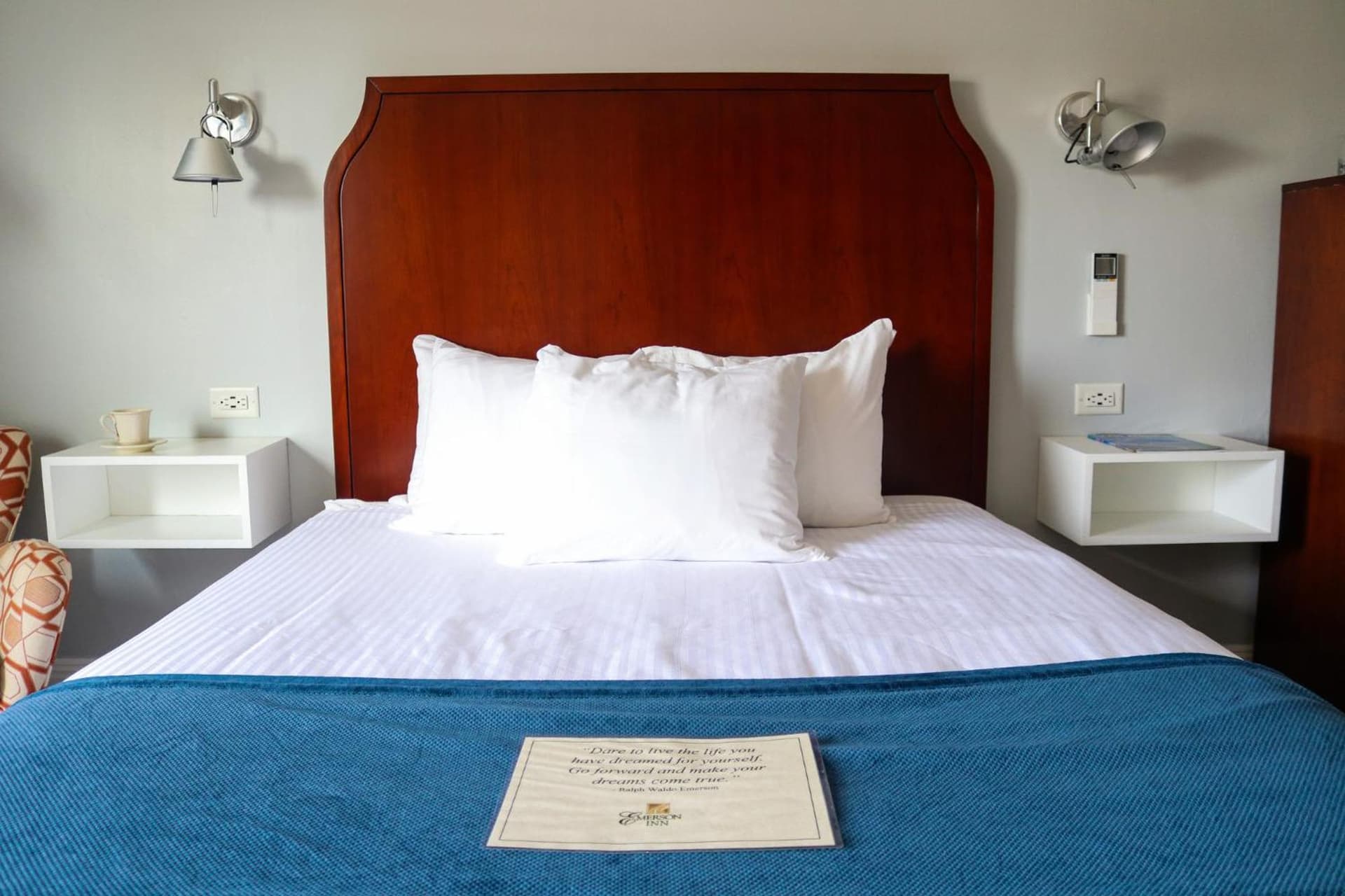 Emerson Inn By The Sea interior in Rockport — gallery photo 2