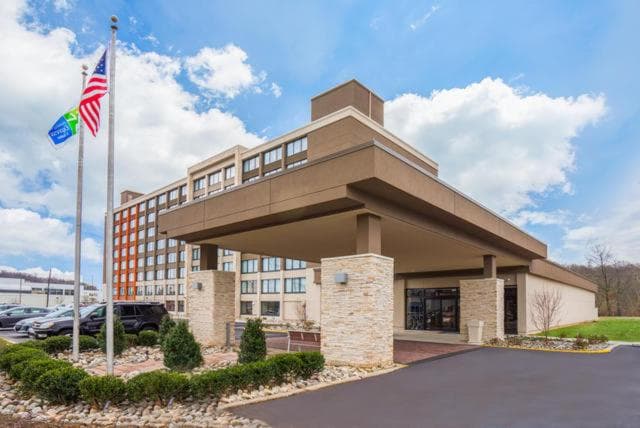 Holiday Inn Express & Suites Ft. Washington - Philadelphia by IHG interior in Fort Washington, PA — gallery photo 2