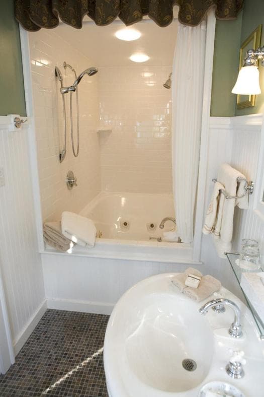 The Belvedere Inn & Restaurant gallery photo in Saugatuck, MI — image 28