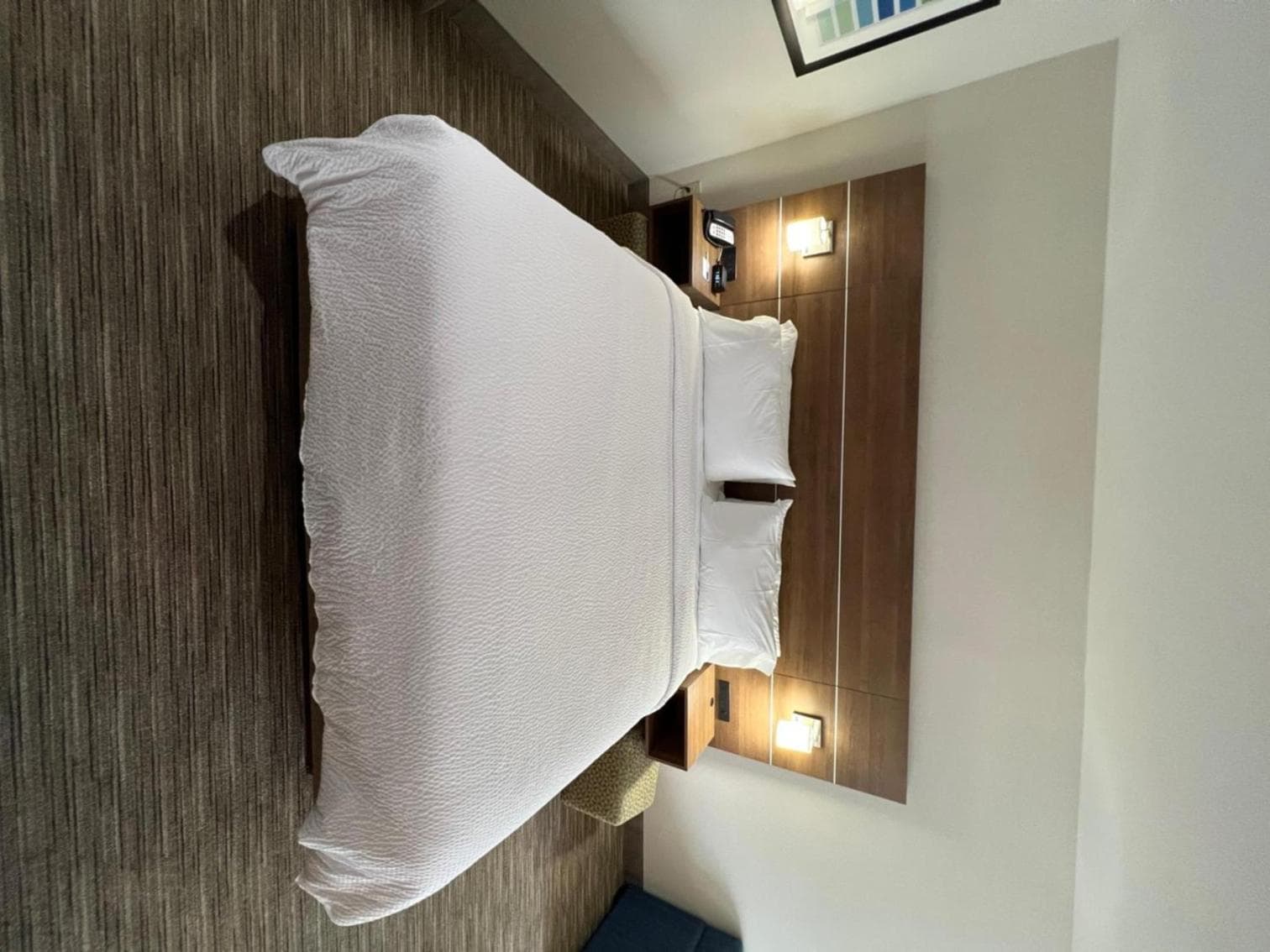 Holiday Inn Express Hotel & Suites Lake Elsinore by IHG gallery photo in Lake Elsinore, CA — image 15
