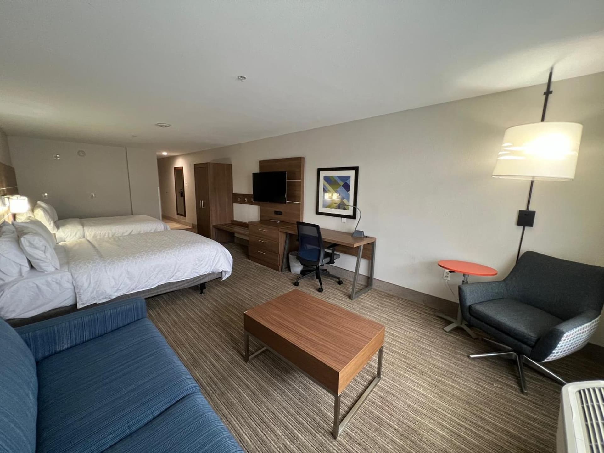 Holiday Inn Express Hotel & Suites Lake Elsinore by IHG gallery photo in Lake Elsinore, CA — image 17