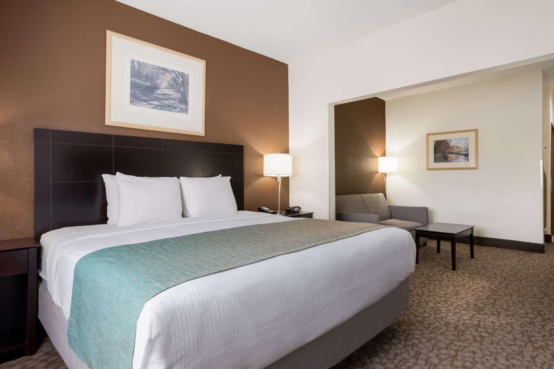 Best Western Kendallville Inn gallery photo in Kendallville, IN — image 19