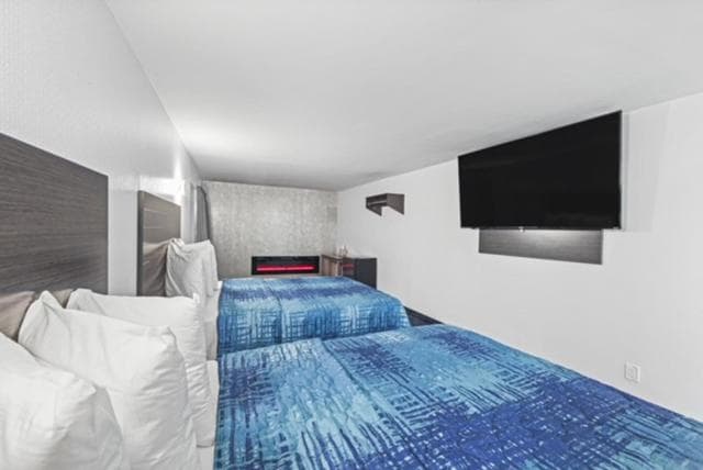 Hotel OPUS Bronx Near Bay Plaza Mall gallery photo in Bronx, NY — image 9