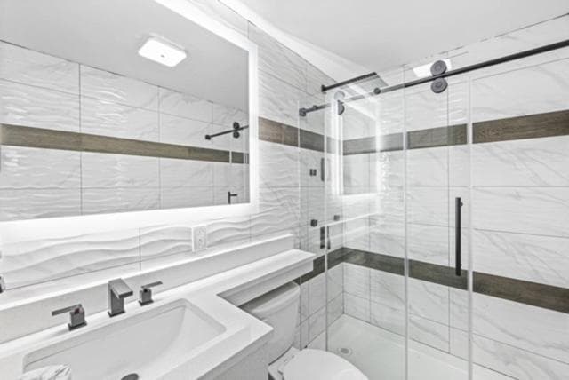 Hotel OPUS Bronx Near Bay Plaza Mall gallery photo in Bronx, NY — image 11