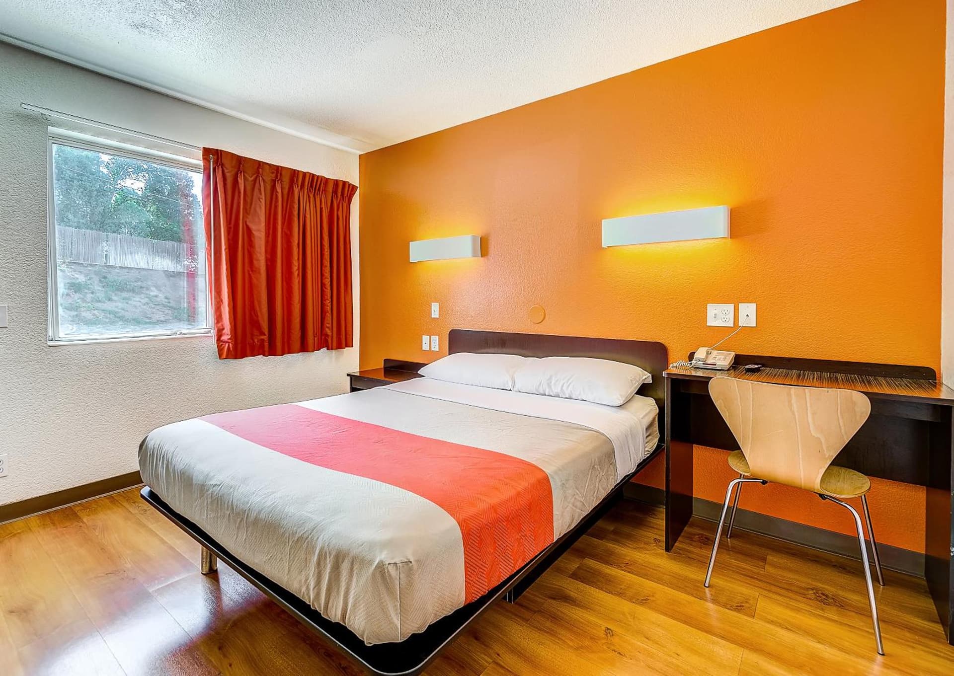 Motel 6 Thornton gallery photo in Thornton, CO — image 4