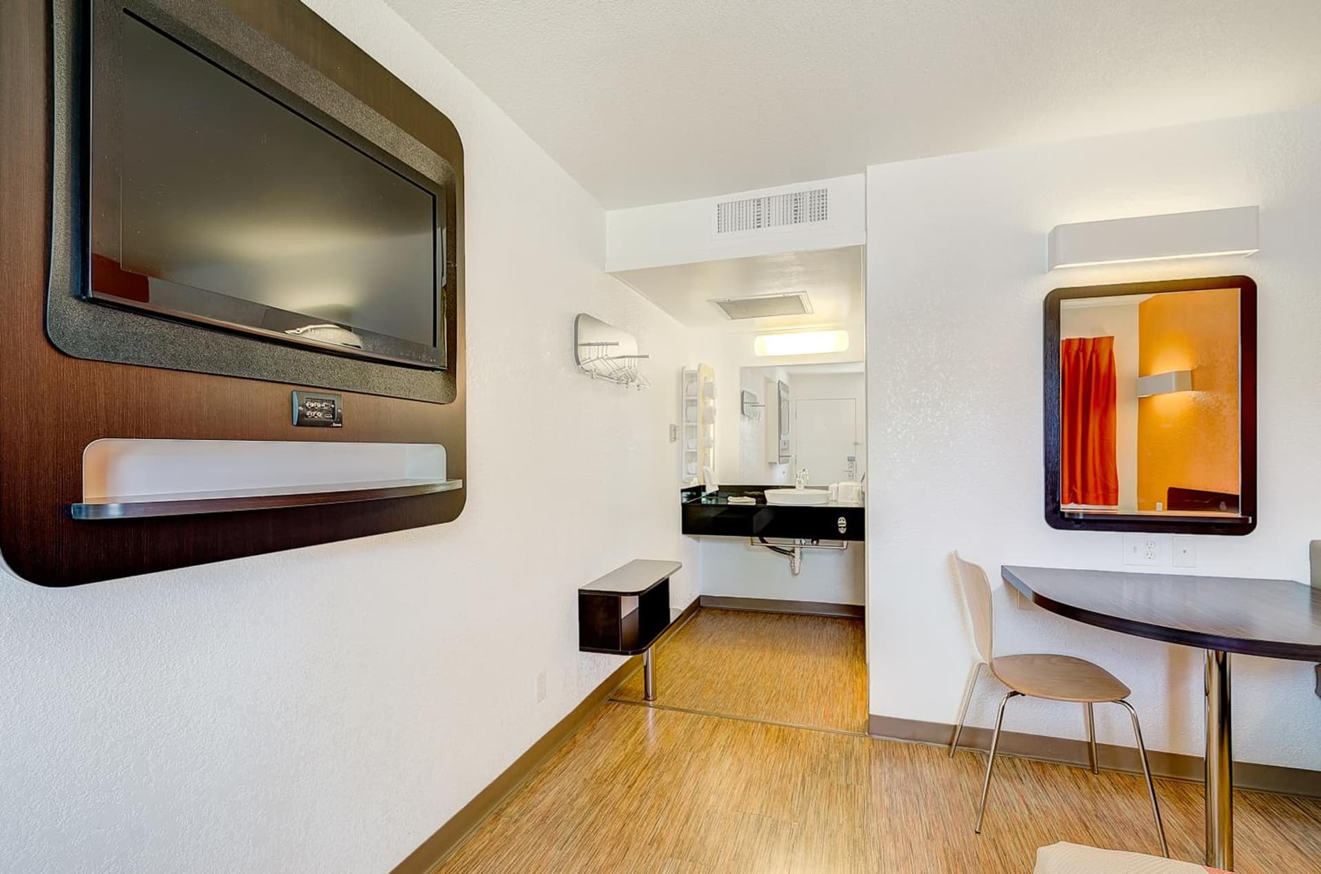 Motel 6 Thornton gallery photo in Thornton, CO — image 20