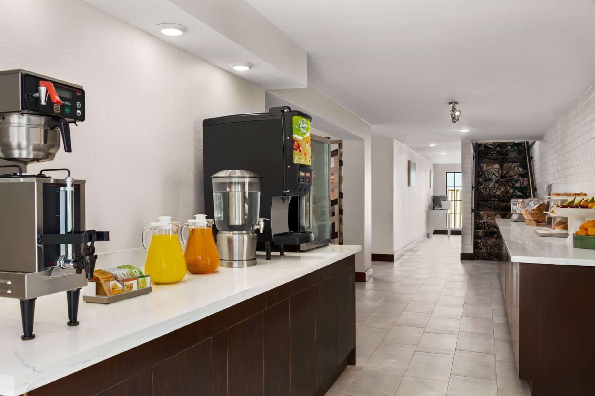 La Quinta Inn by Wyndham Temple gallery photo in Temple, TX — image 11