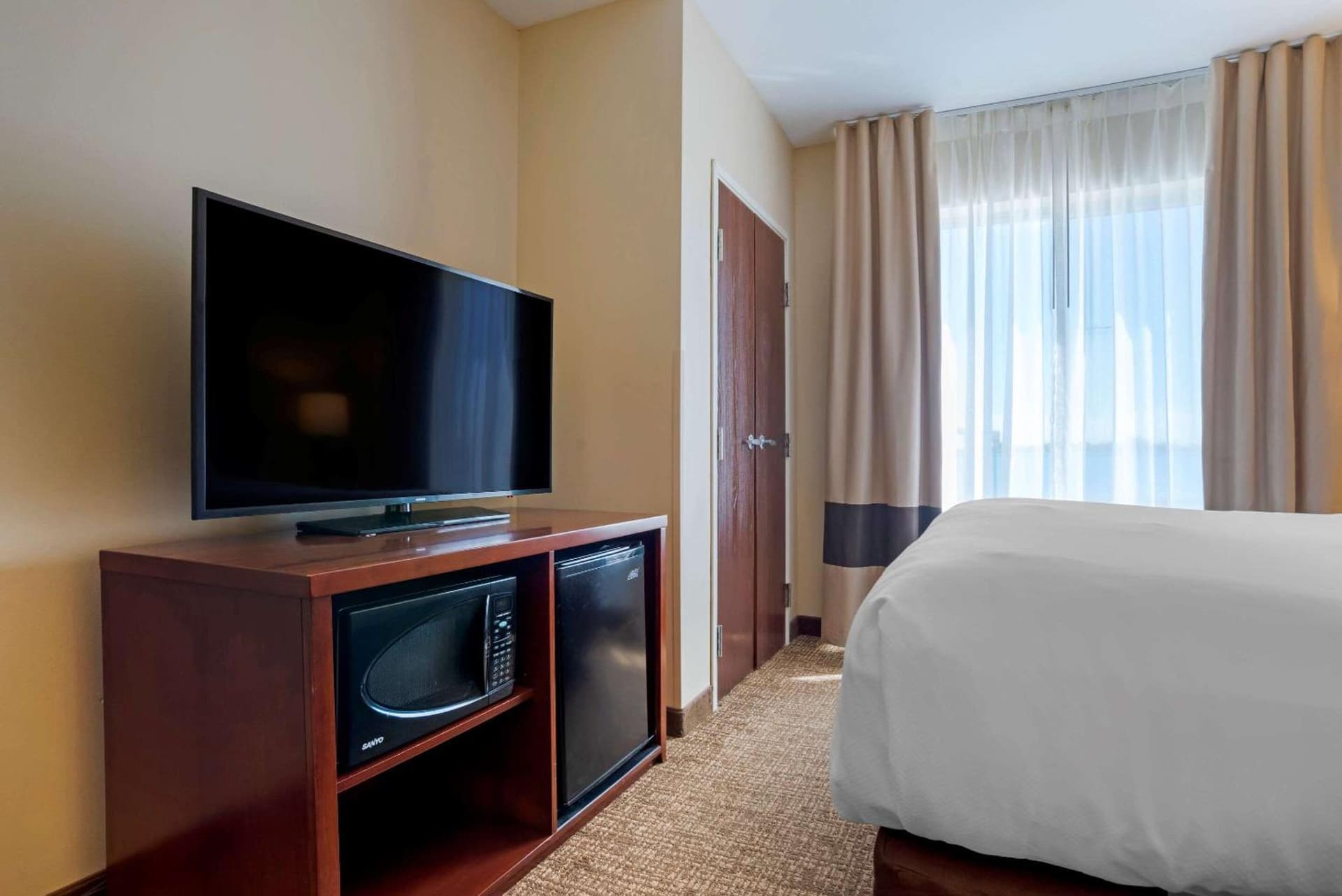 Comfort Suites Foley - North Gulf Shores property views in Foley, AL — gallery photo 3