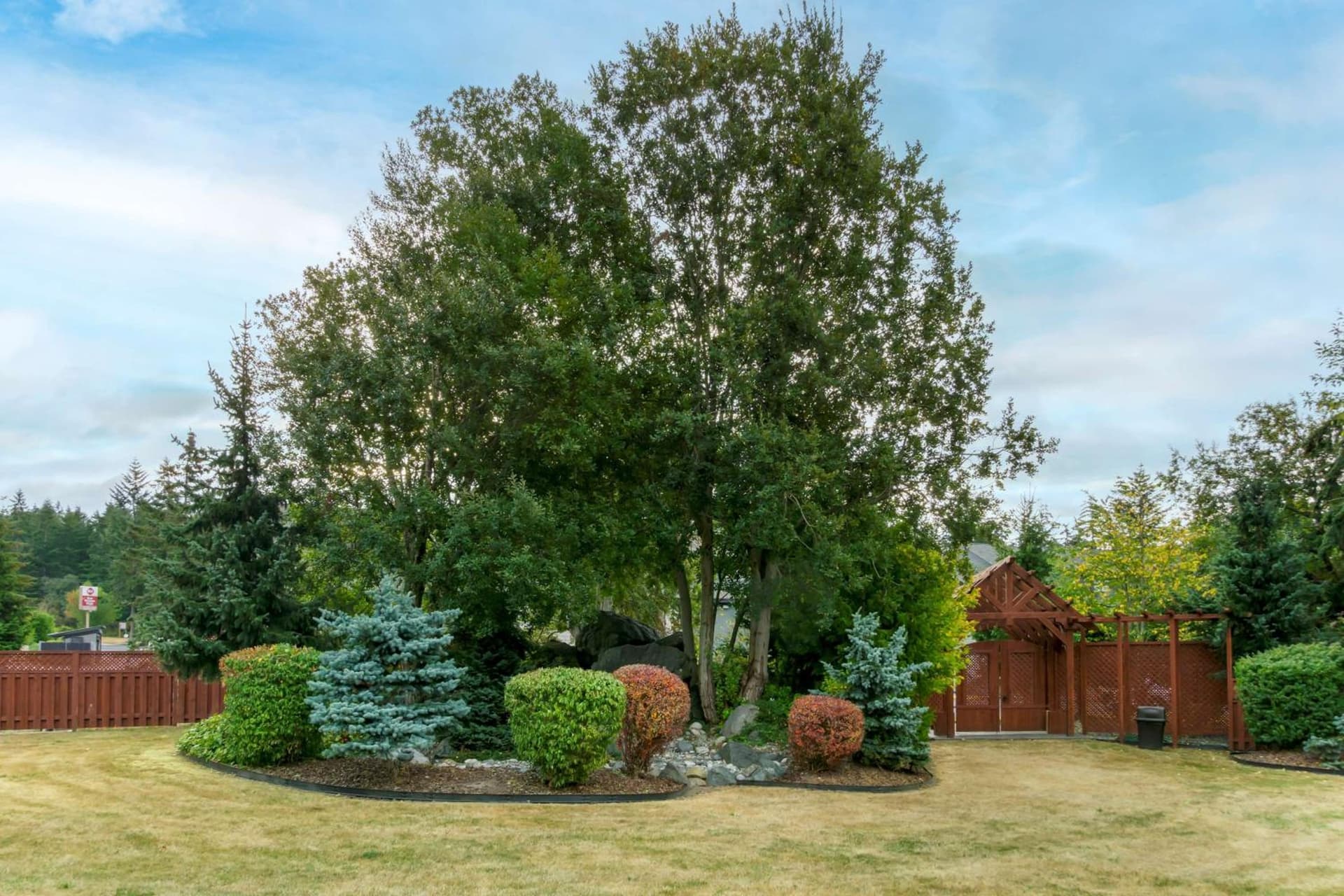 Best Western Plus Oak Harbor Hotel & Conference Center gallery photo in Oak Harbor, WA — image 7