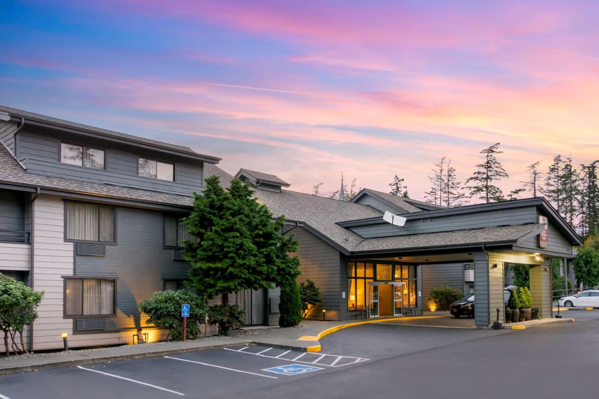 Best Western Plus Oak Harbor Hotel & Conference Center featured exterior or lobby in Oak Harbor, WA — similar hotel