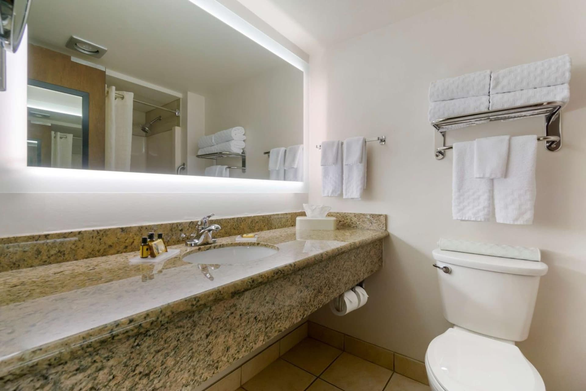 Best Western Plus Oak Harbor Hotel & Conference Center gallery photo in Oak Harbor, WA — image 33