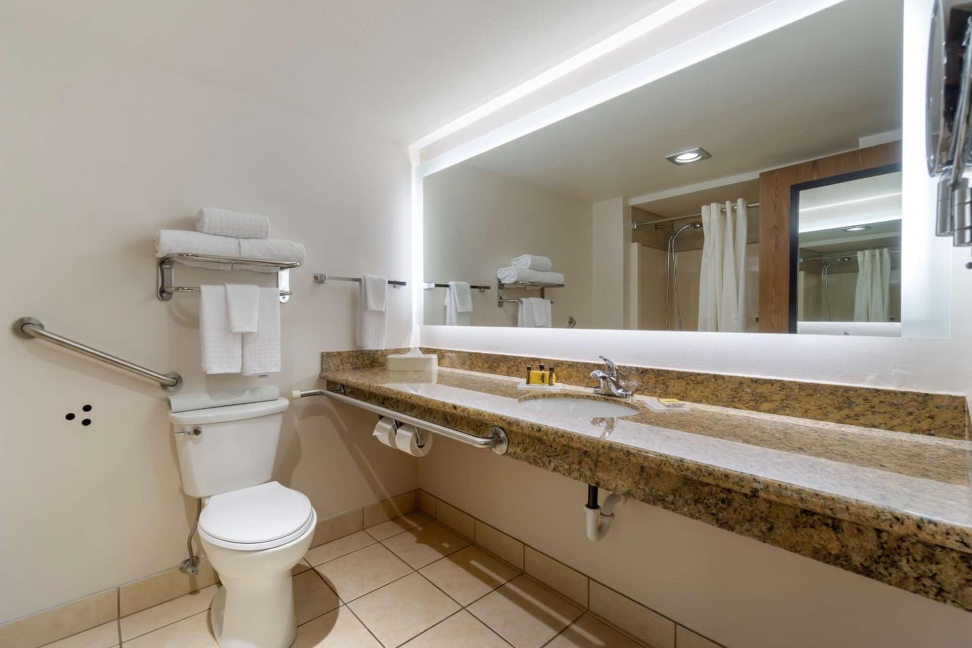 Best Western Plus Oak Harbor Hotel & Conference Center gallery photo in Oak Harbor, WA — image 32