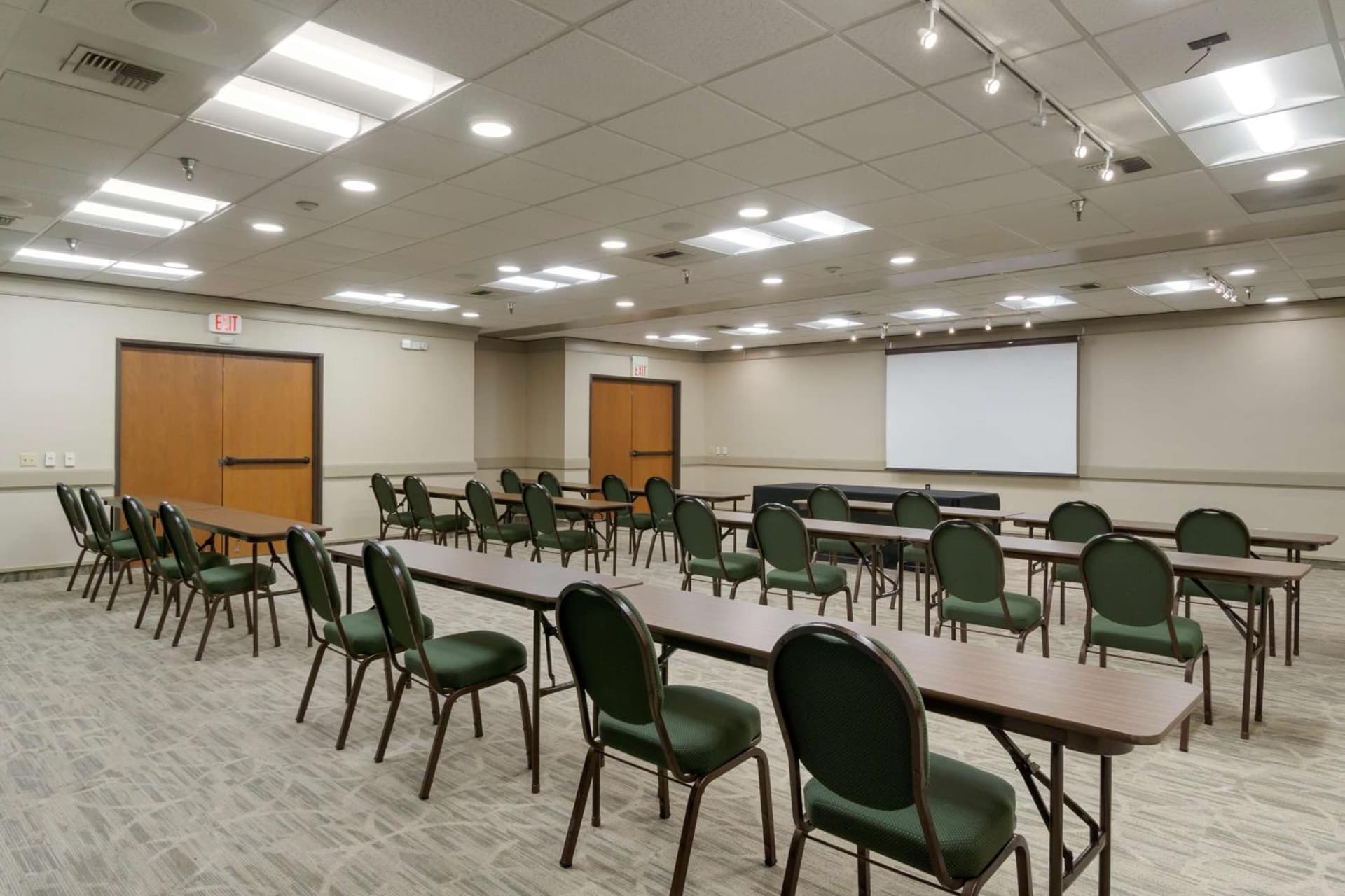 Best Western Plus Oak Harbor Hotel & Conference Center gallery photo in Oak Harbor, WA — image 23