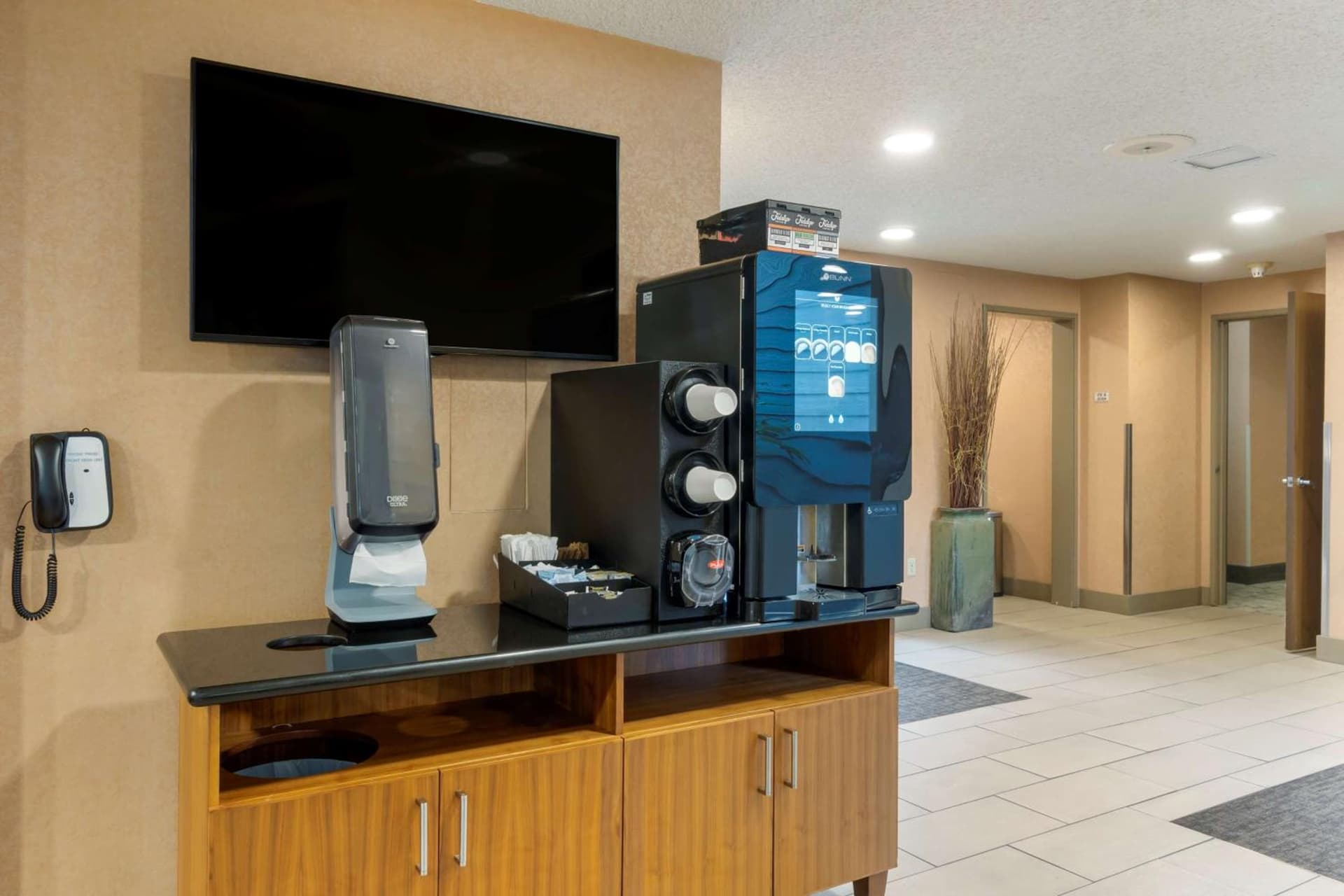 Best Western Plus Oak Harbor Hotel & Conference Center gallery photo in Oak Harbor, WA — image 35