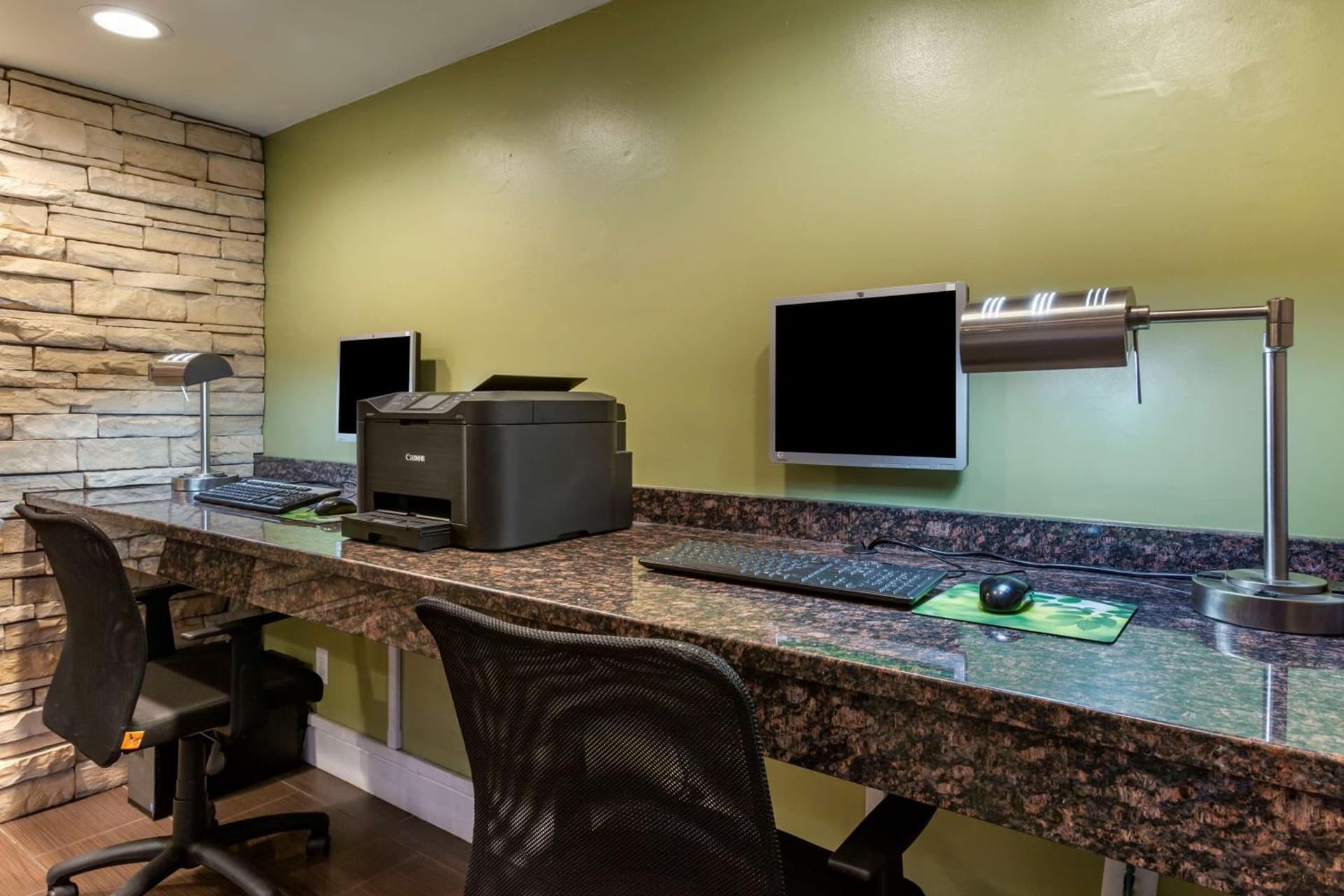 Best Western Airport Albuquerque InnSuites Hotel & Suites gallery photo in Albuquerque, NM — image 27
