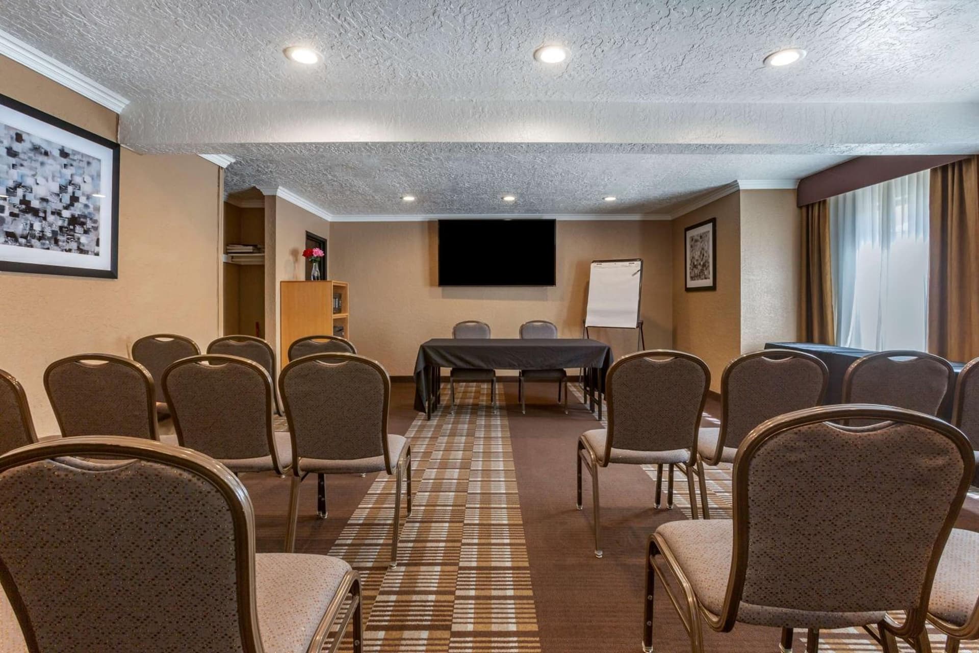 Best Western Airport Albuquerque InnSuites Hotel & Suites gallery photo in Albuquerque, NM — image 17