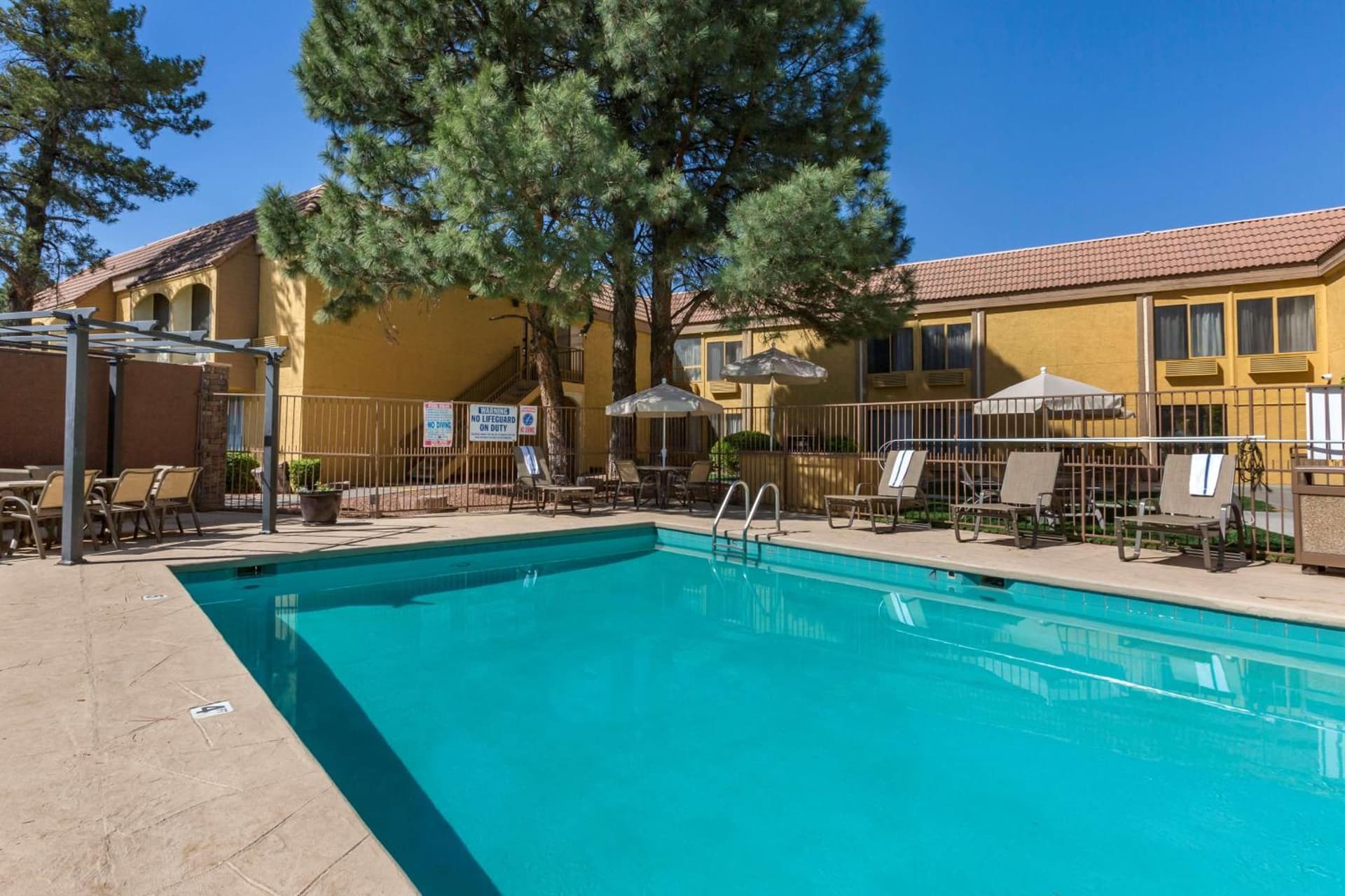 Best Western Airport Albuquerque InnSuites Hotel & Suites gallery photo in Albuquerque, NM — image 28