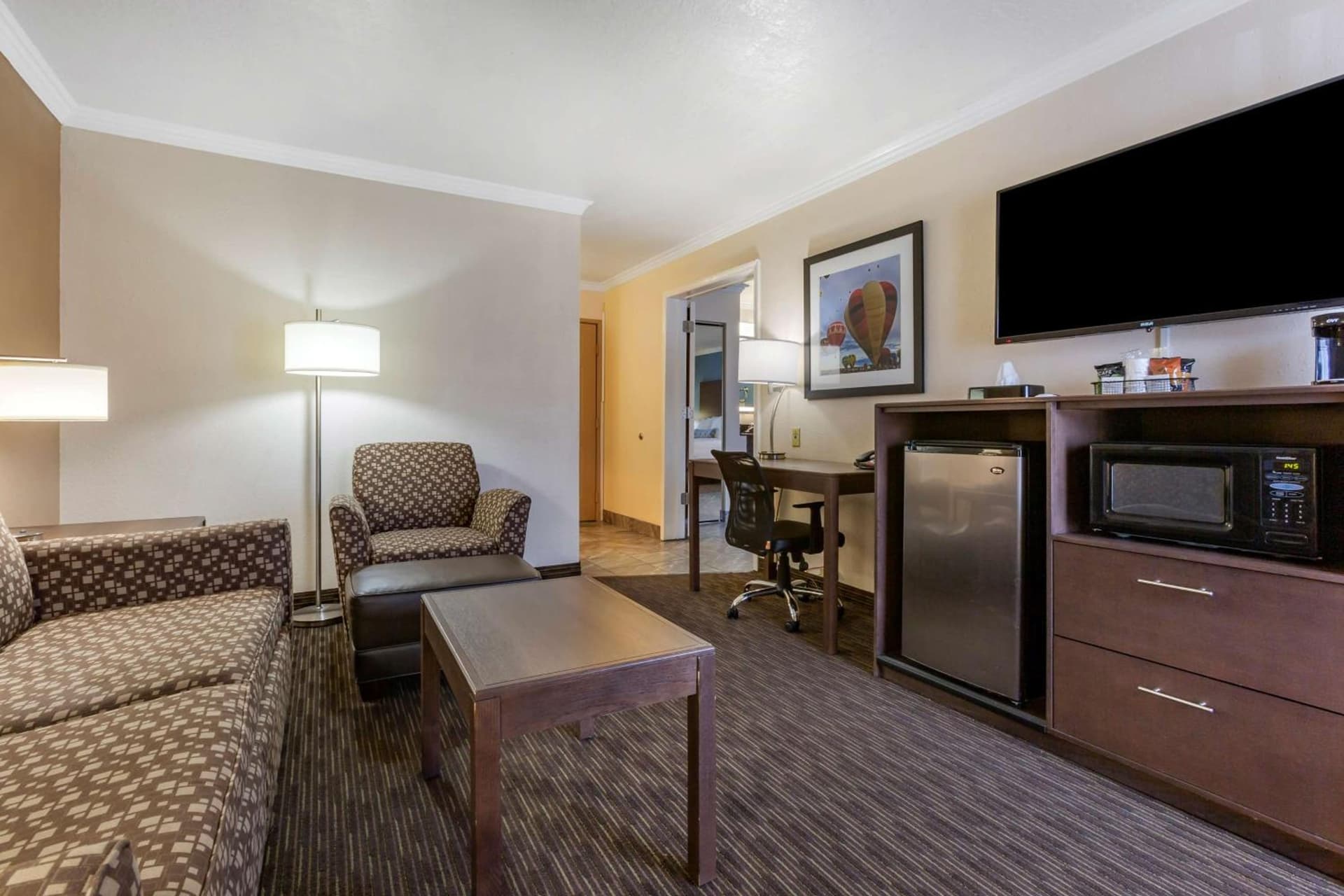 Best Western Airport Albuquerque InnSuites Hotel & Suites gallery photo in Albuquerque, NM — image 14