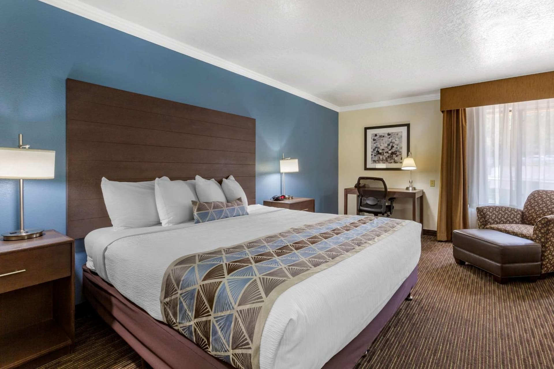 Best Western Airport Albuquerque InnSuites Hotel & Suites interior in Albuquerque, NM — gallery photo 2