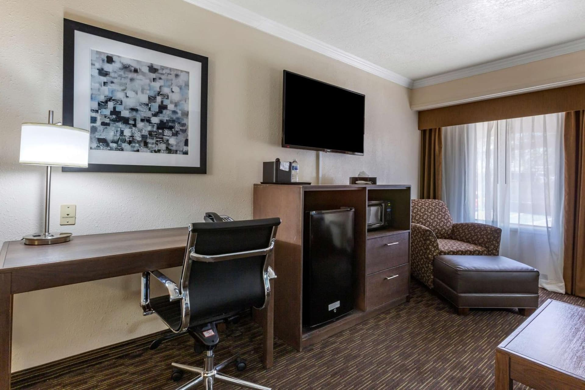 Best Western Airport Albuquerque InnSuites Hotel & Suites gallery photo in Albuquerque, NM — image 10