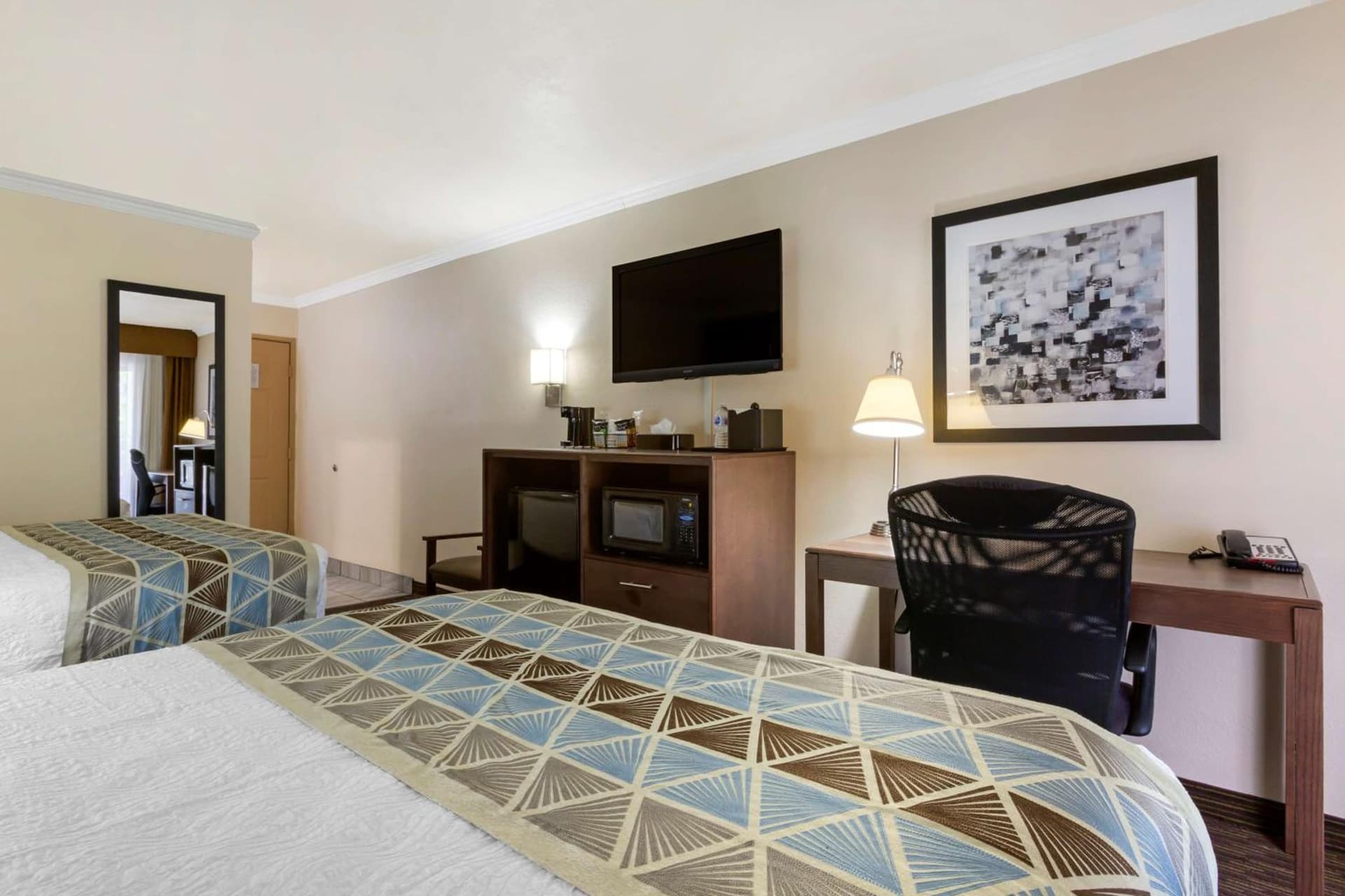 Best Western Airport Albuquerque InnSuites Hotel & Suites gallery photo in Albuquerque, NM — image 35