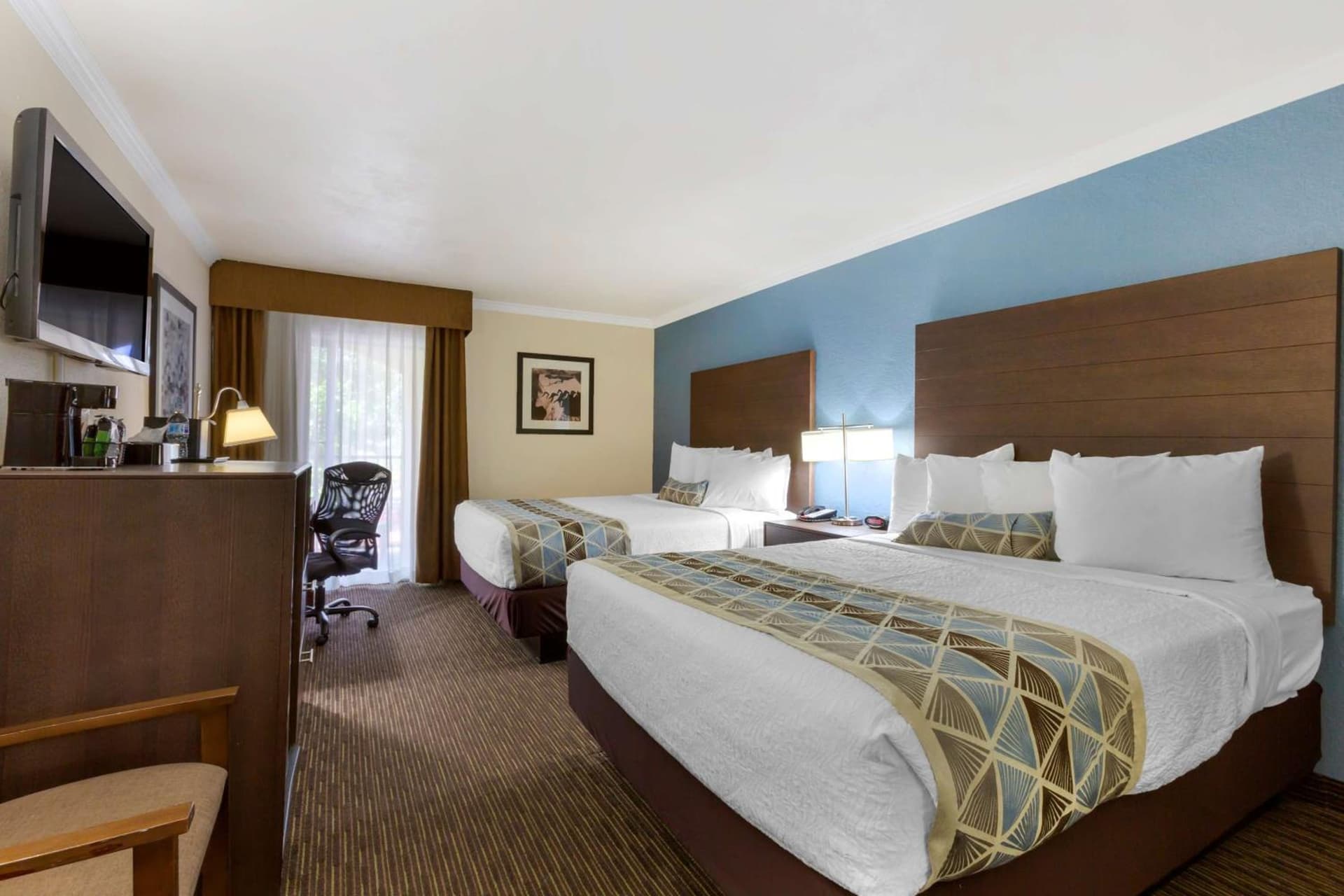 Best Western Airport Albuquerque InnSuites Hotel & Suites gallery photo in Albuquerque, NM — image 22