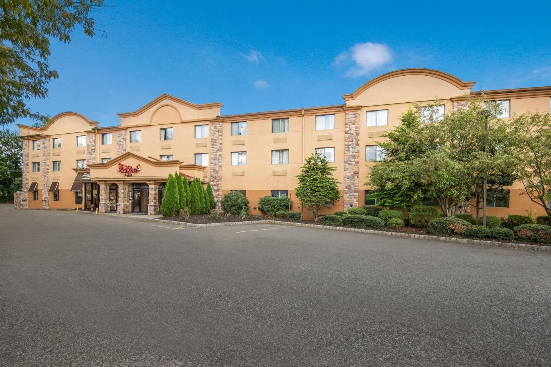 Red Roof Inn Fairfield interior in Fairfield — gallery photo 2