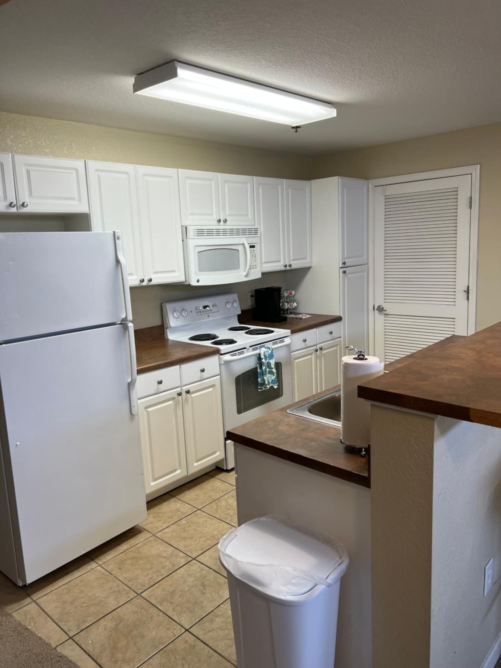 Washburn Hotel Suites interior in Topeka, KS — gallery photo 2