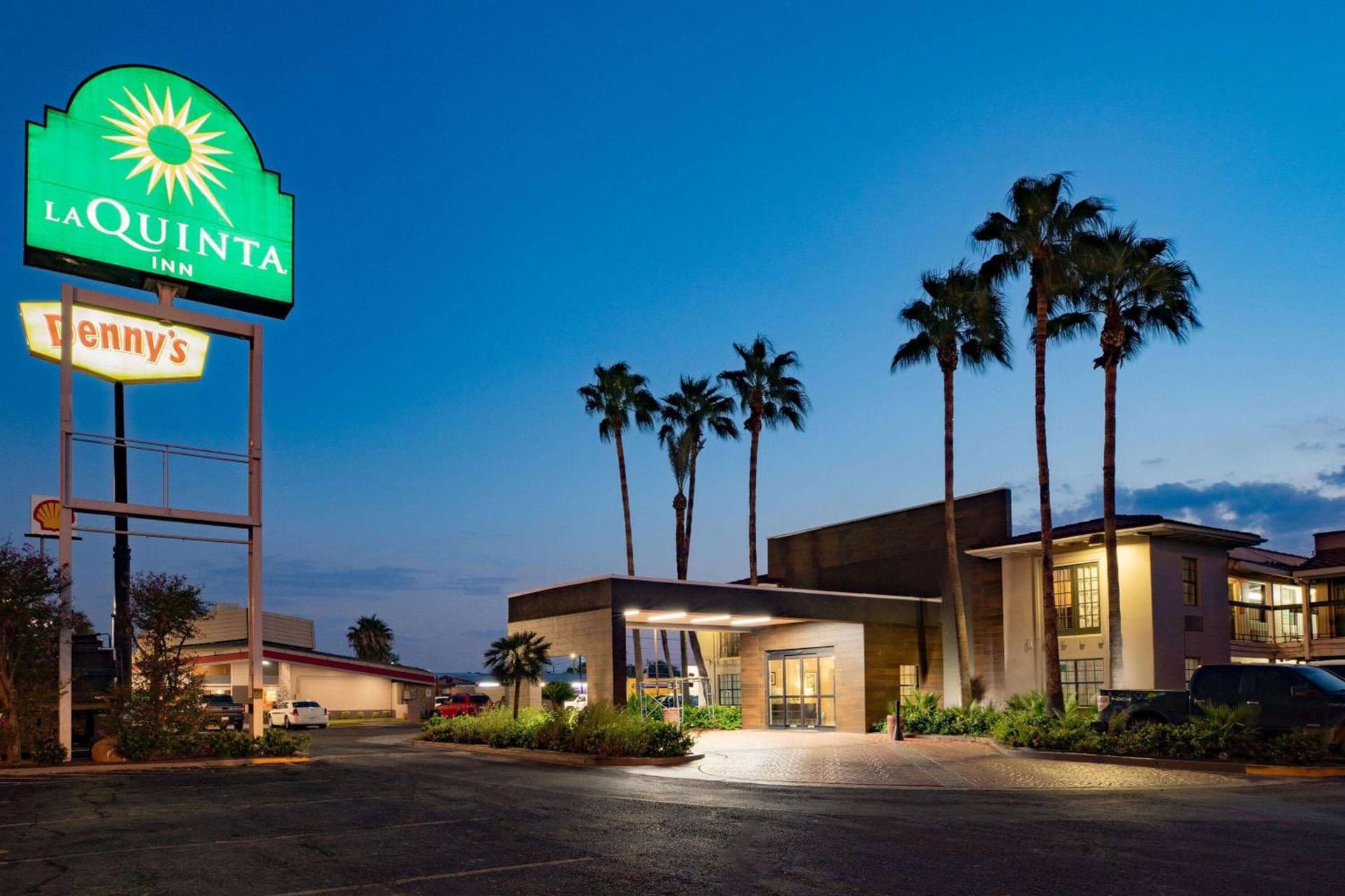 La Quinta Inn by Wyndham Laredo I-35 gallery photo in Laredo, TX — image 19