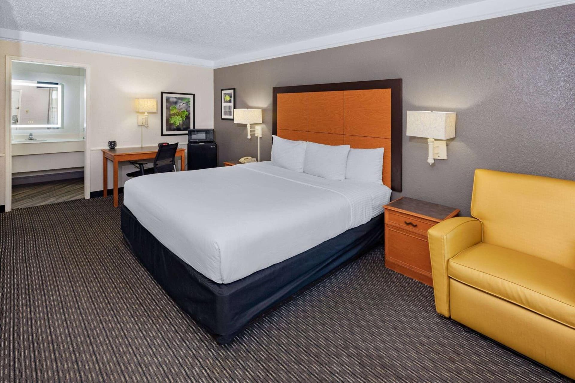 La Quinta Inn by Wyndham Laredo I-35 gallery photo in Laredo, TX — image 22