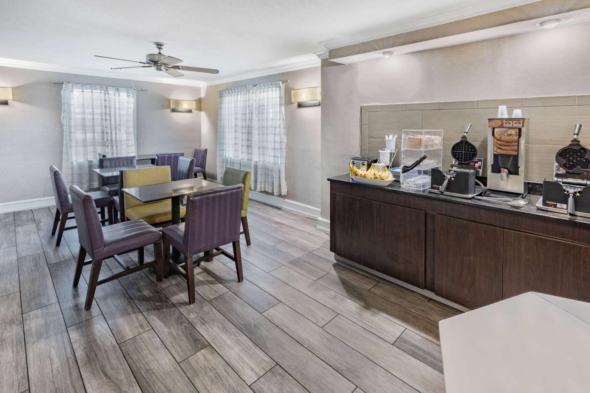 La Quinta Inn by Wyndham Laredo I-35 gallery photo in Laredo, TX — image 13