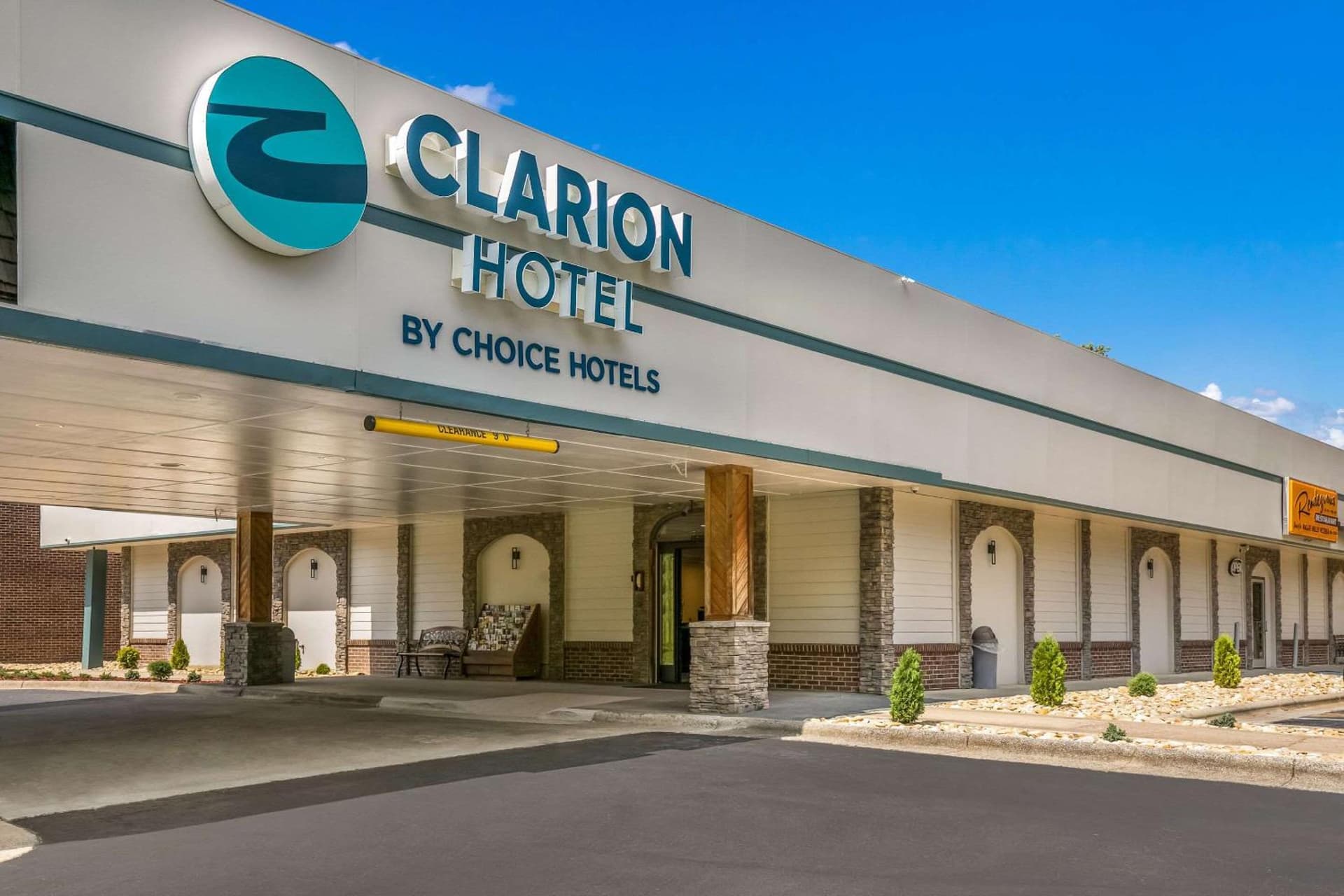 Clarion Hotel Conference Center Maggie Valley featured exterior or lobby in Maggie Valley, NC — similar hotel