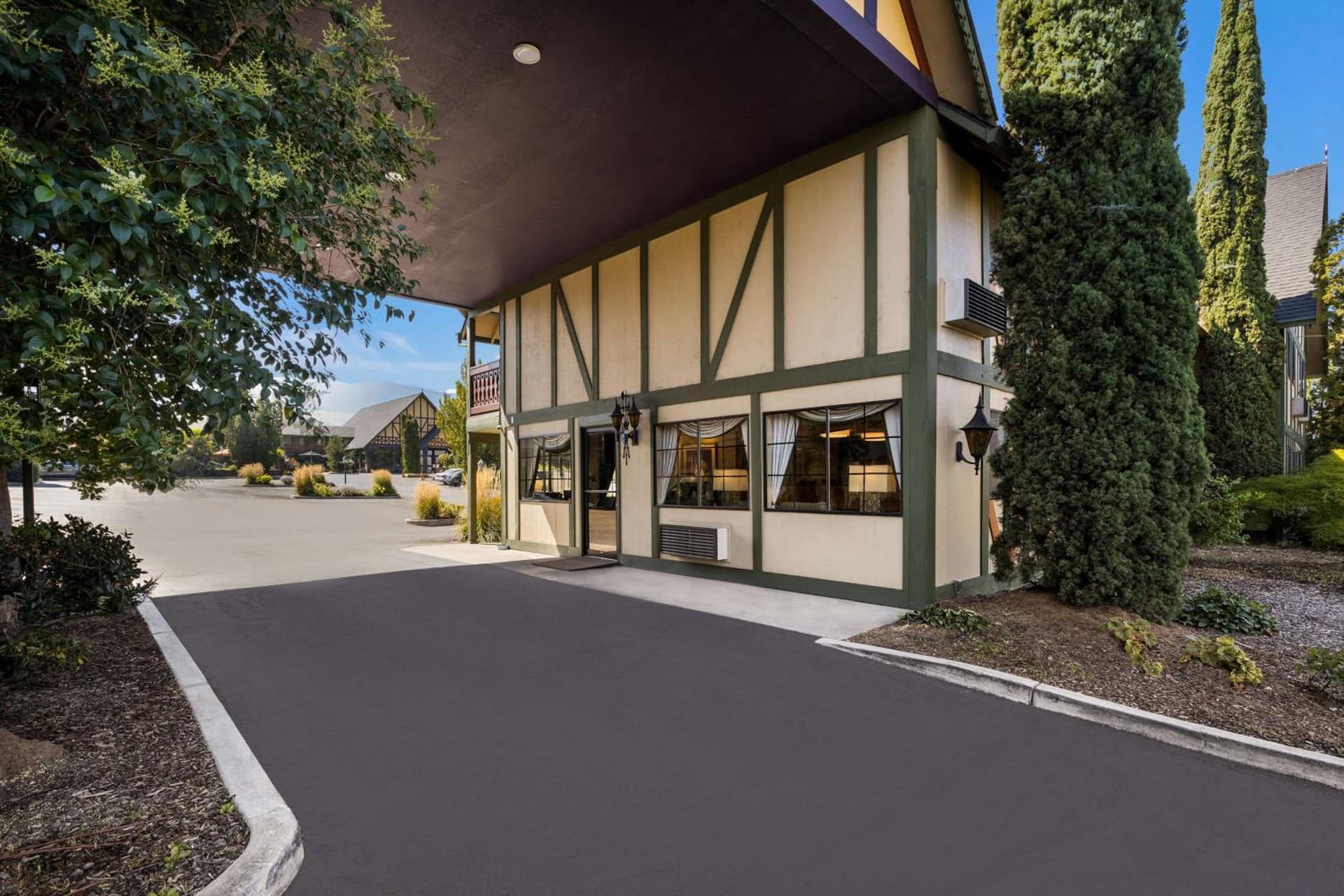 Best Western Windsor Inn gallery photo in Ashland, OR — image 47