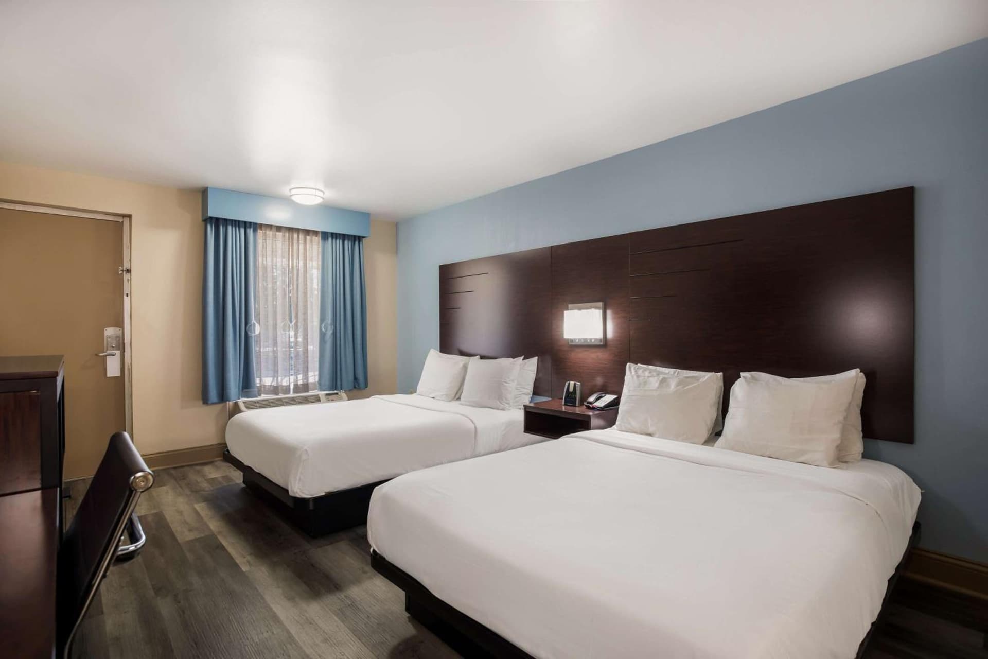SureStay Hotel by Best Western Bardstown General Nelson interior in Bardstown, KY — gallery photo 2