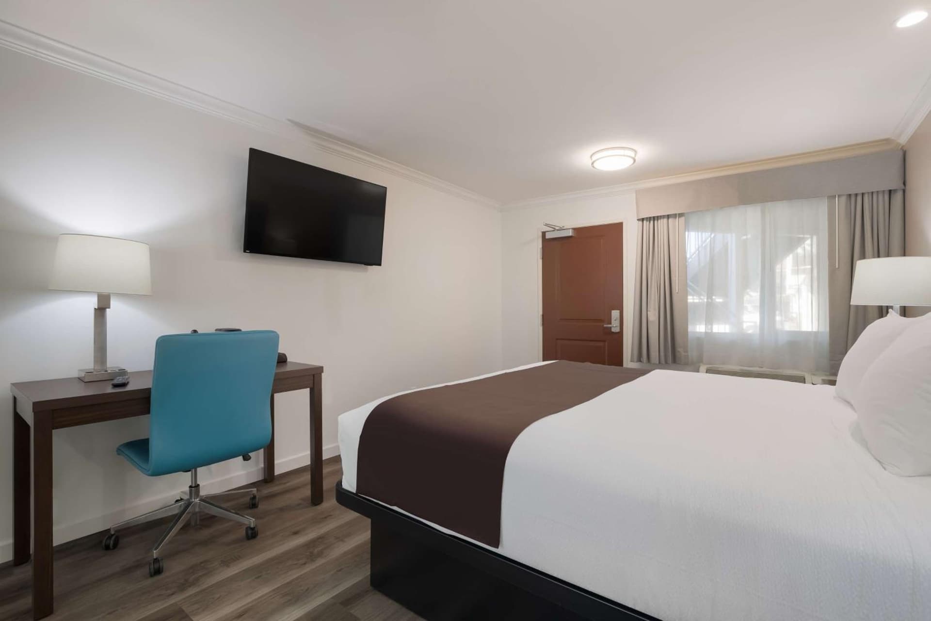 SureStay Plus Hotel by Best Western Upland - Ontario North gallery photo in Upland, CA — image 6