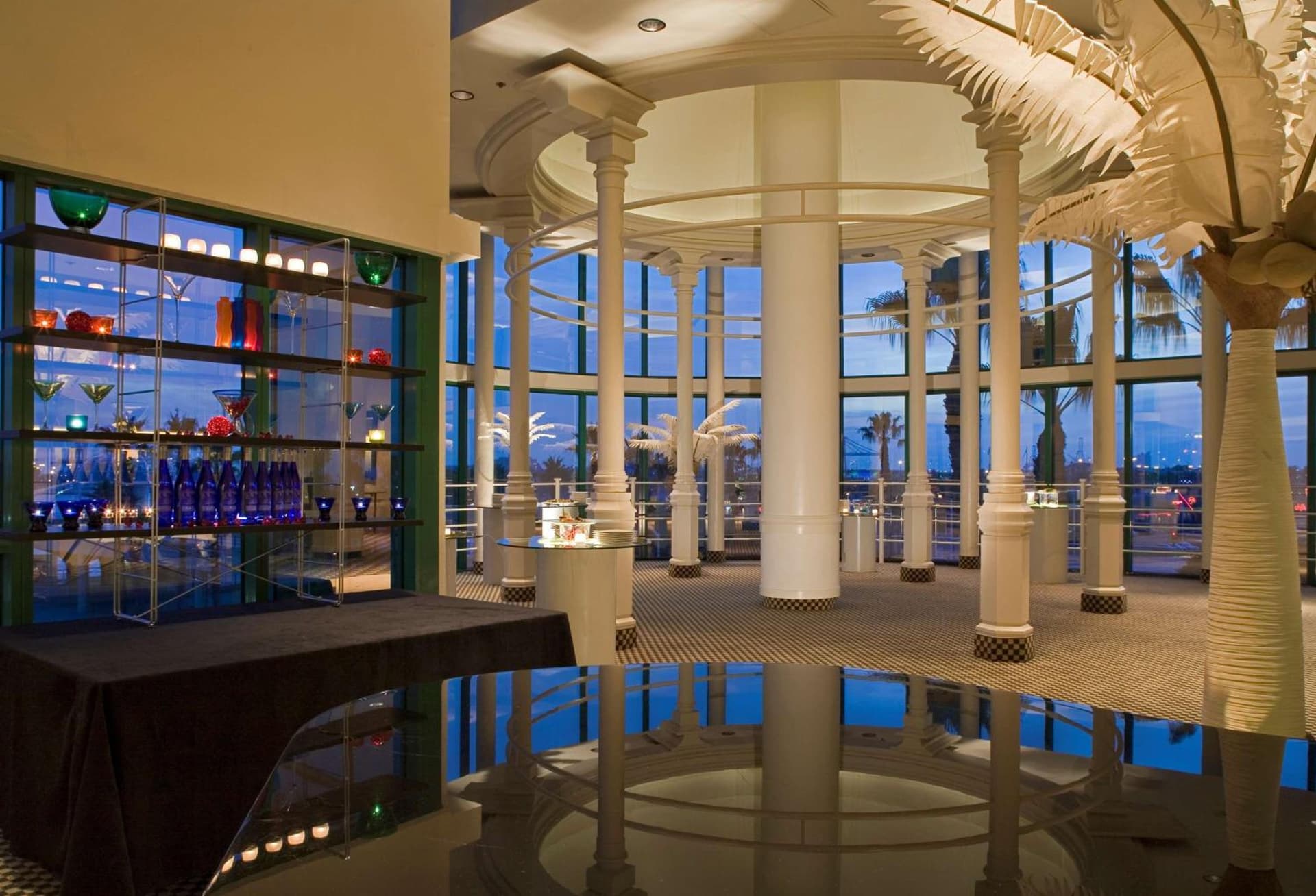 Hyatt Regency Long Beach interior in Long Beach, CA — gallery photo 2