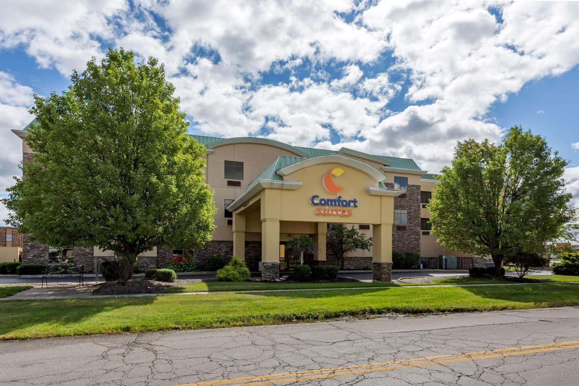 Comfort Suites Perrysburg - Toledo South interior in Perrysburg, OH — gallery photo 2